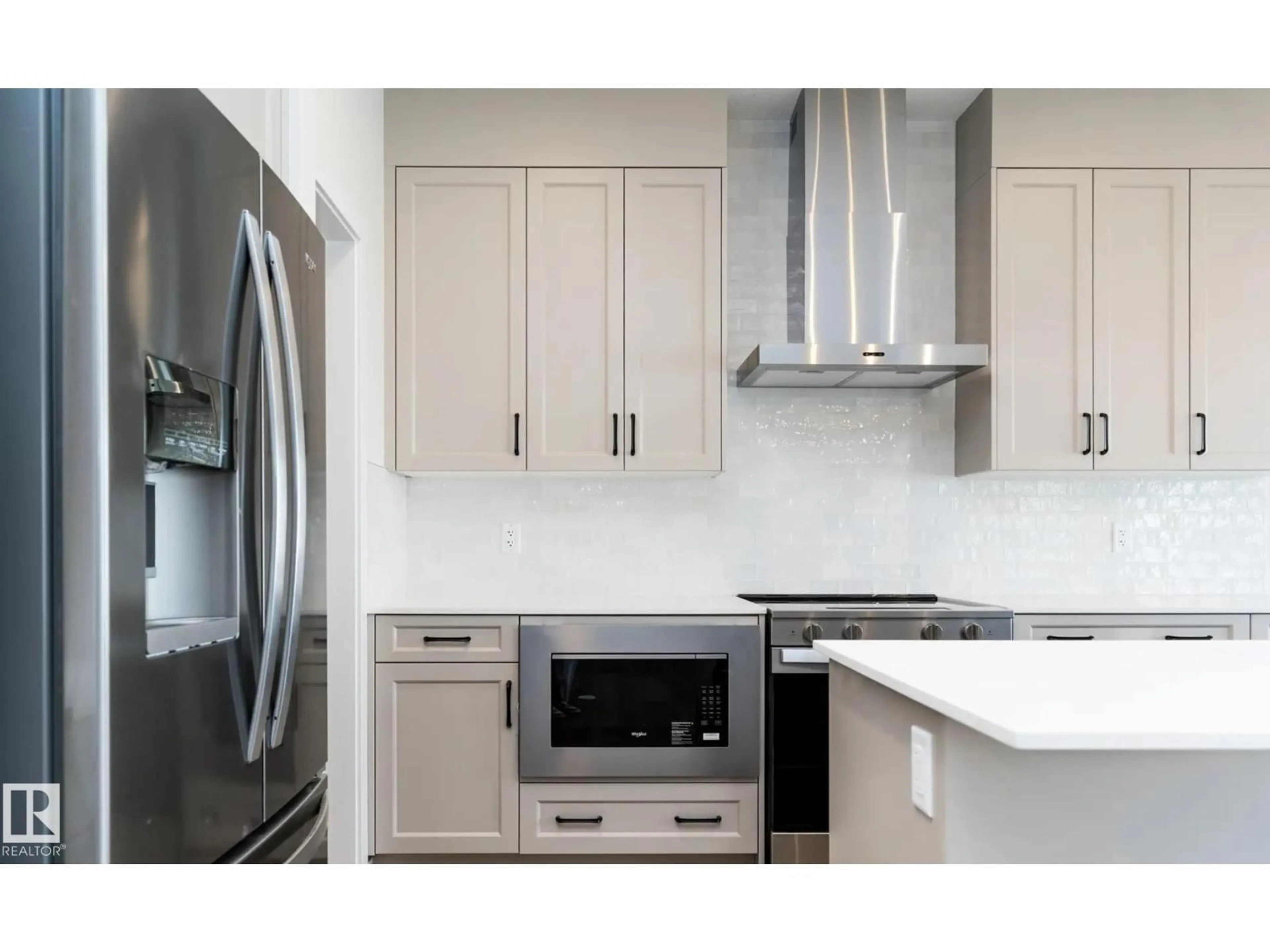 Contemporary kitchen, unknown for 3218 DIXON WY, Edmonton Alberta T6W5L3