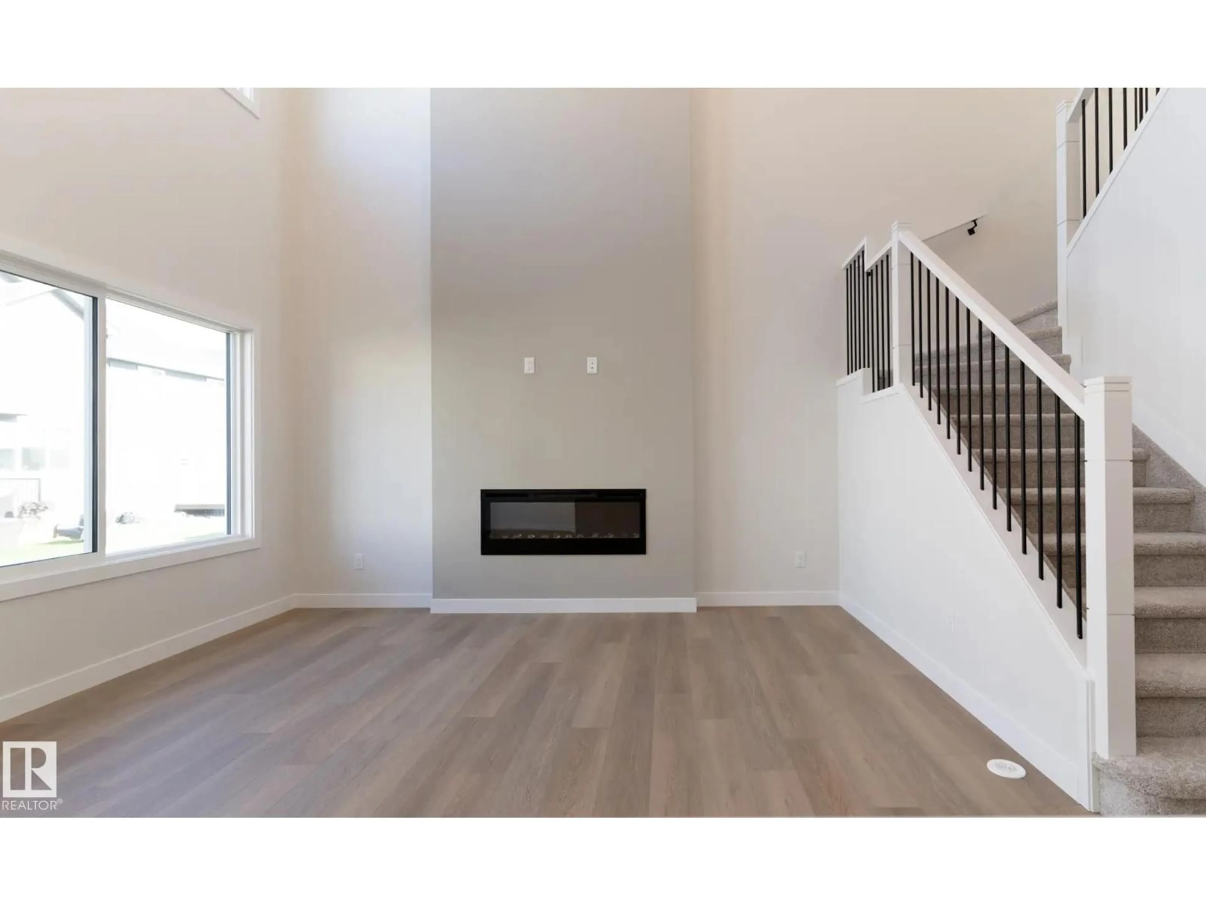 A pic of a room for 3218 DIXON WY, Edmonton Alberta T6W5L3
