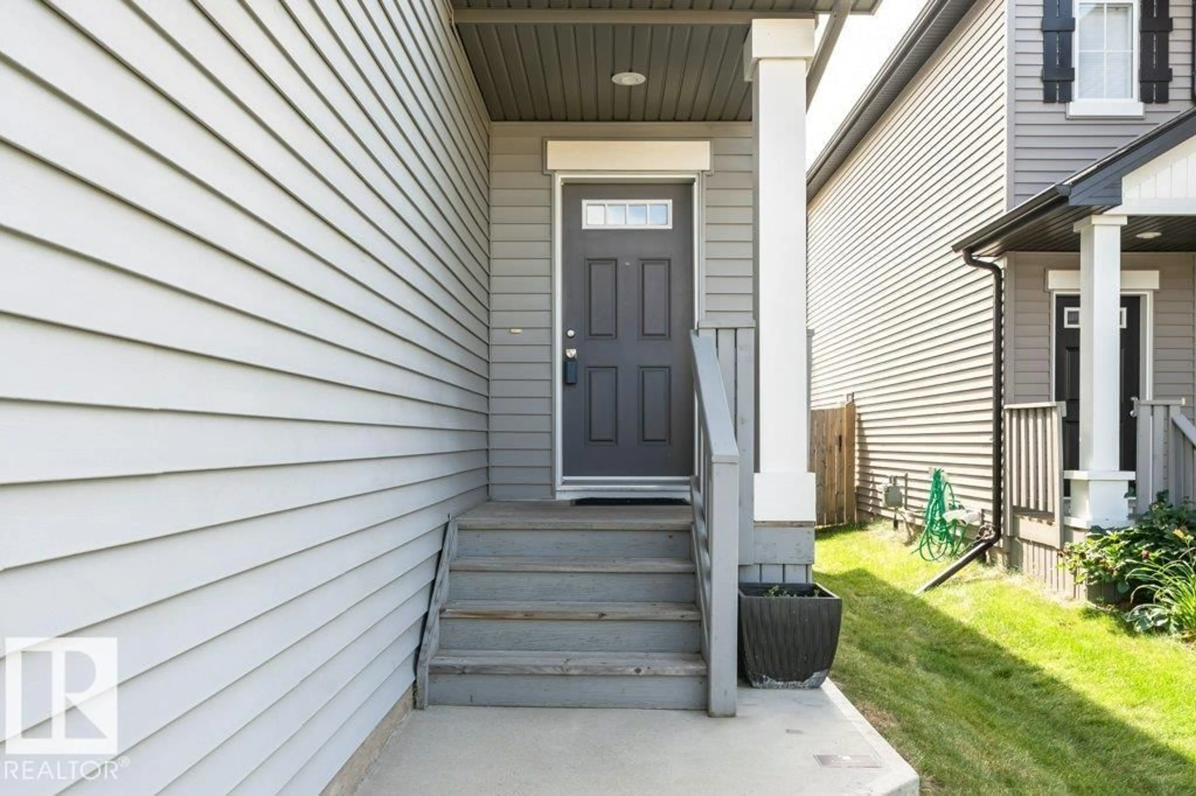 Unknown for 5309 14 AV, Edmonton Alberta T6X1S2