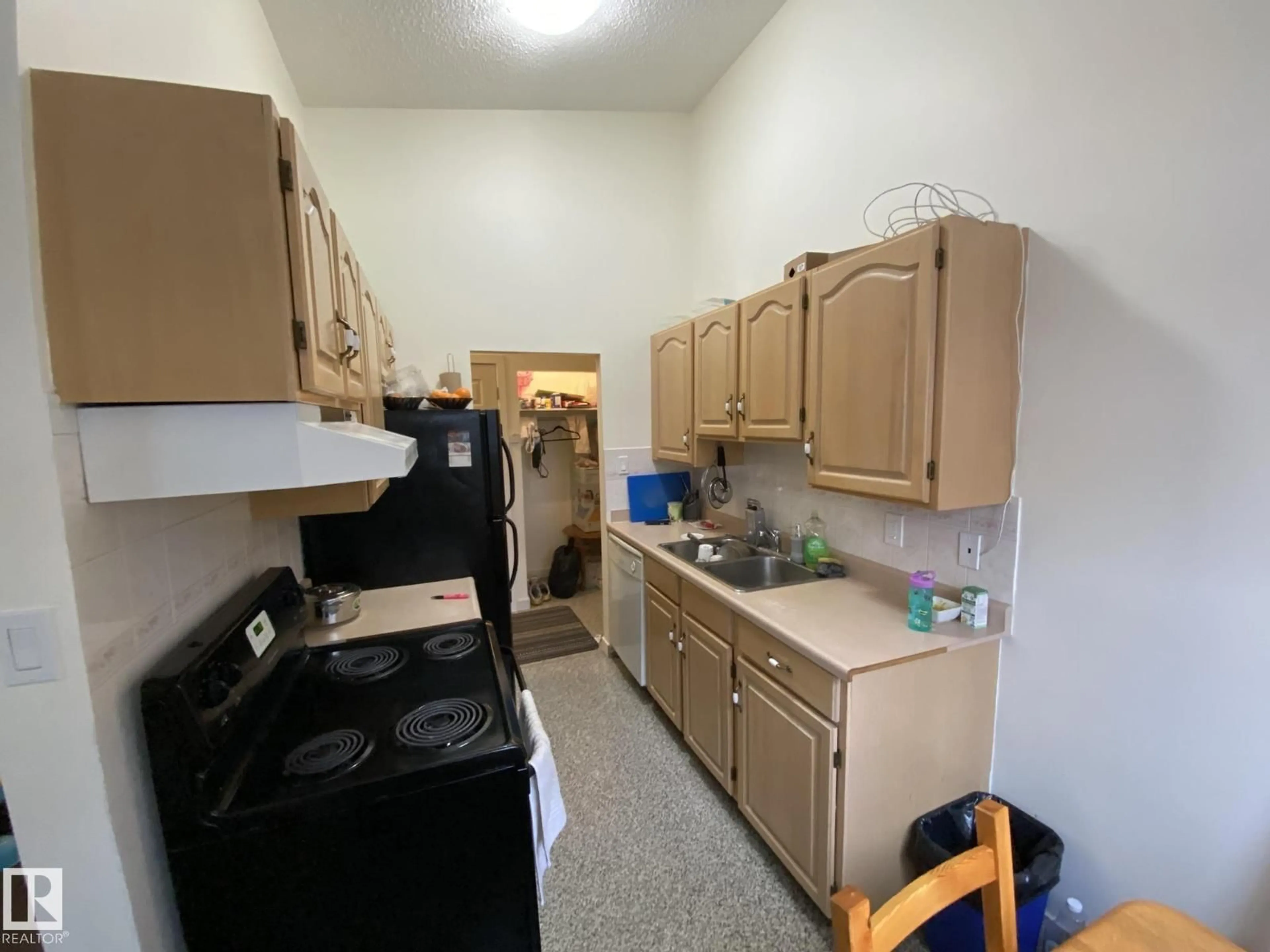 Standard kitchen, floor is not visible for NW - 11839 45 ST, Edmonton Alberta T5W2T3