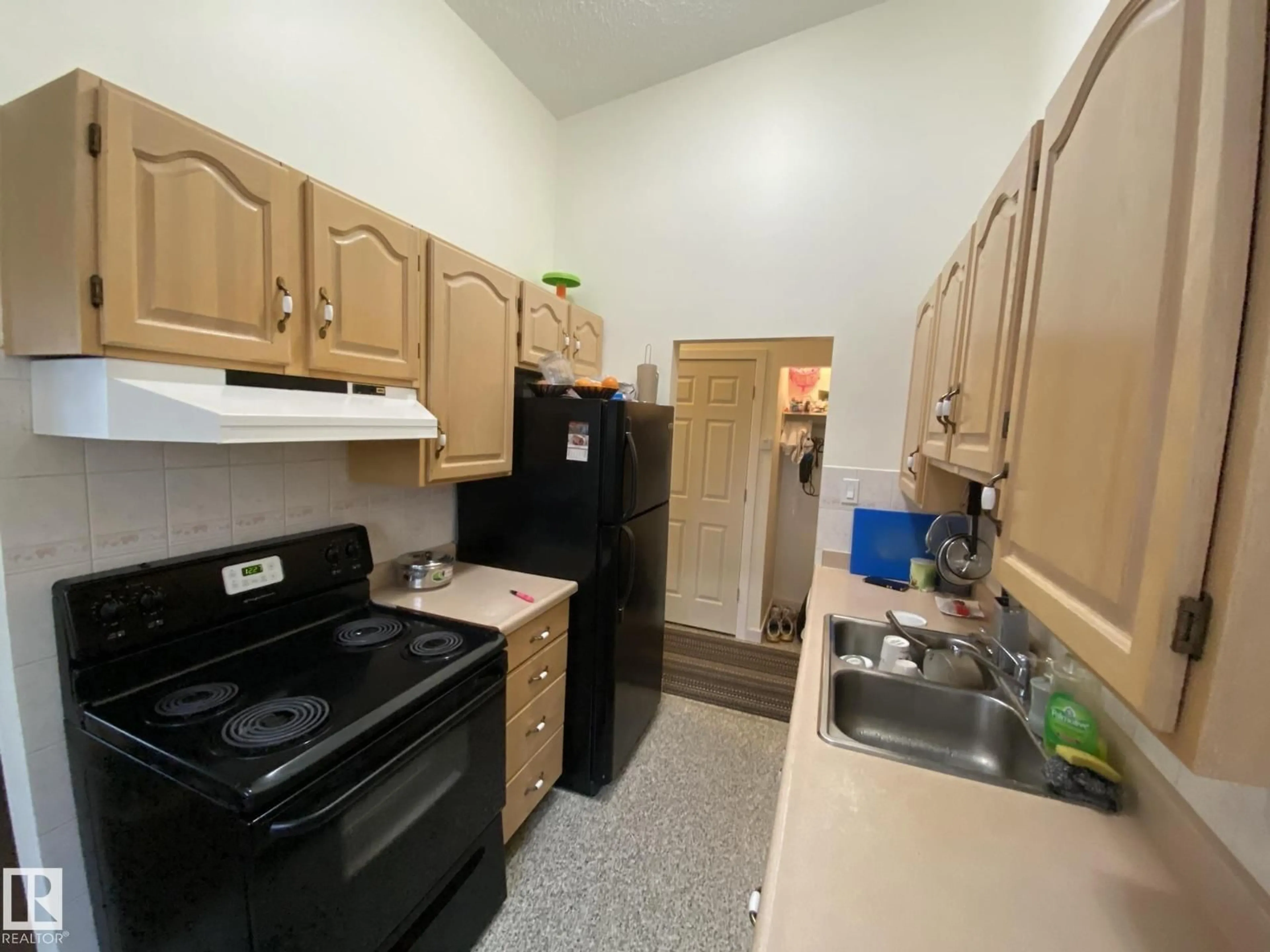 Standard kitchen, unknown for NW - 11839 45 ST, Edmonton Alberta T5W2T3