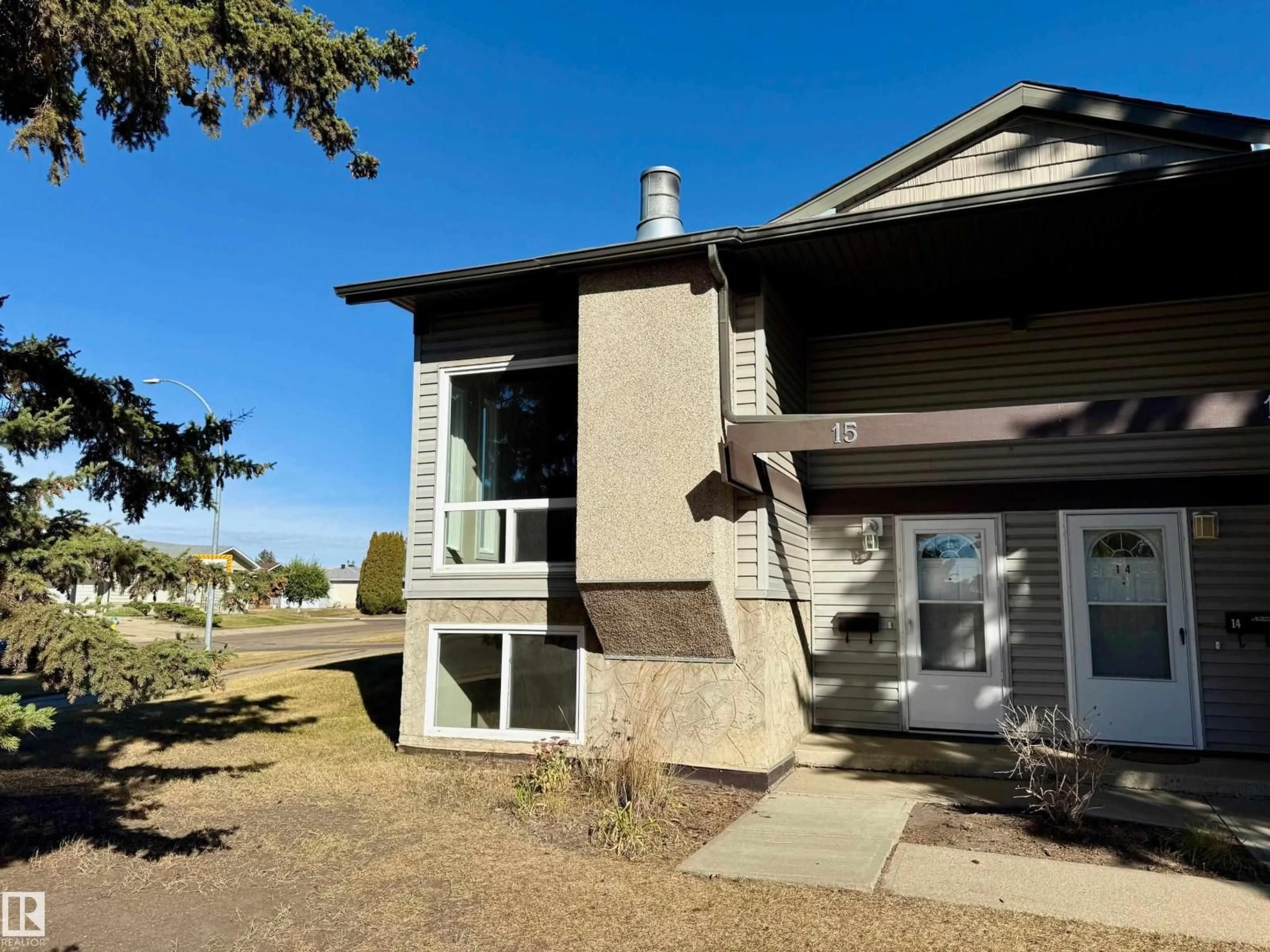Home with vinyl exterior material, unknown for 15 NORTHWOODS VG, Edmonton Alberta T5X1X2