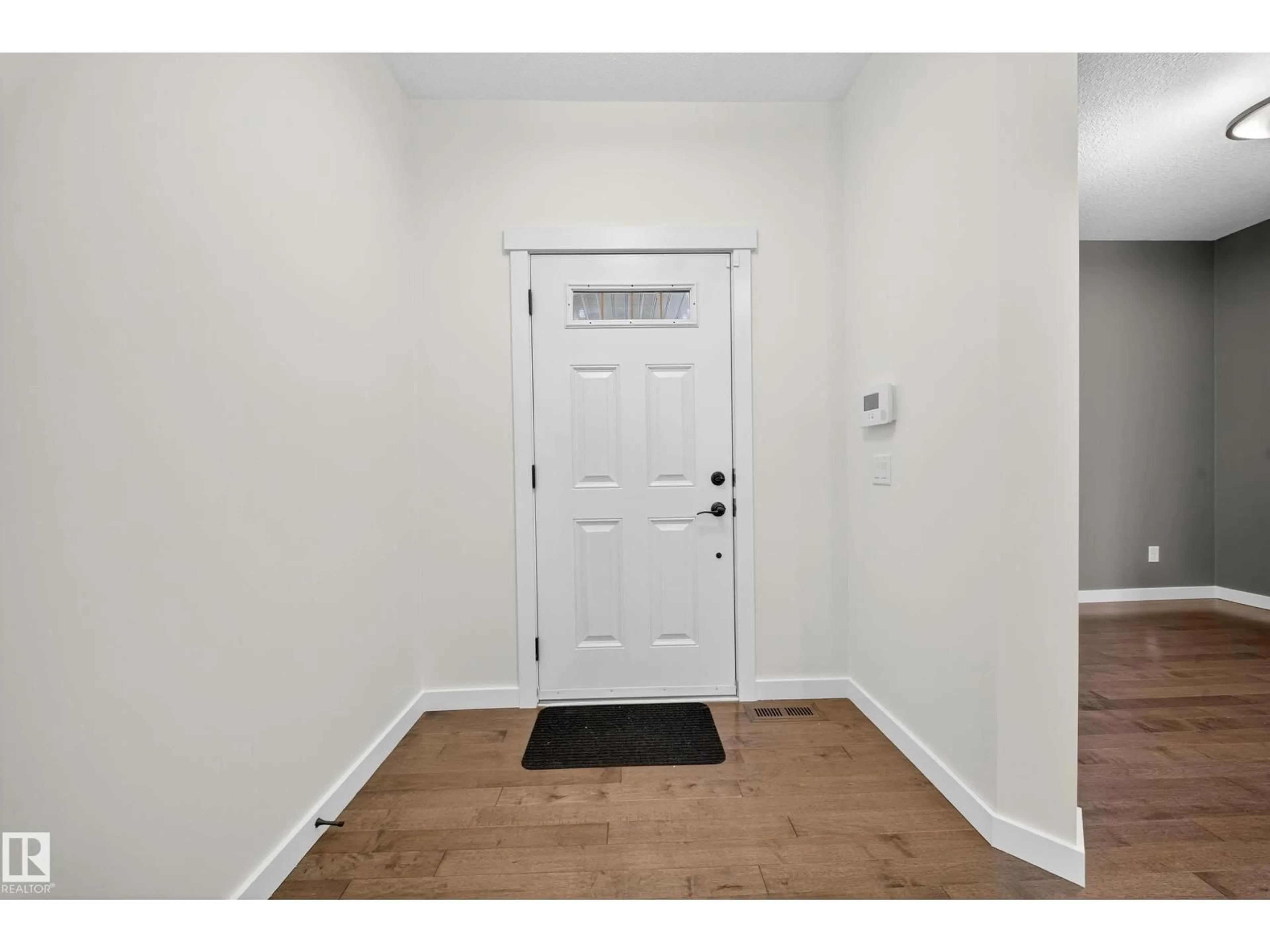 Indoor entryway for 4450 CRABAPPLE LANDING LD, Edmonton Alberta T6X0Y6