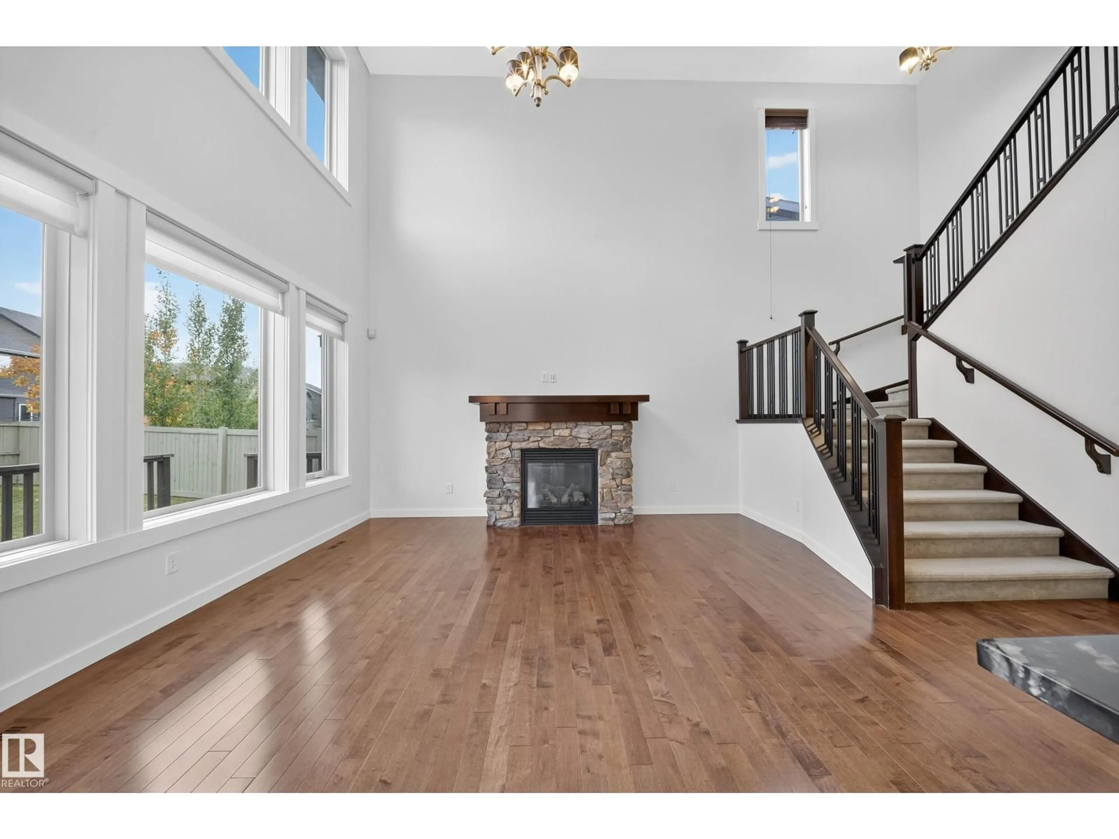 Unknown for 4450 CRABAPPLE LANDING LD, Edmonton Alberta T6X0Y6