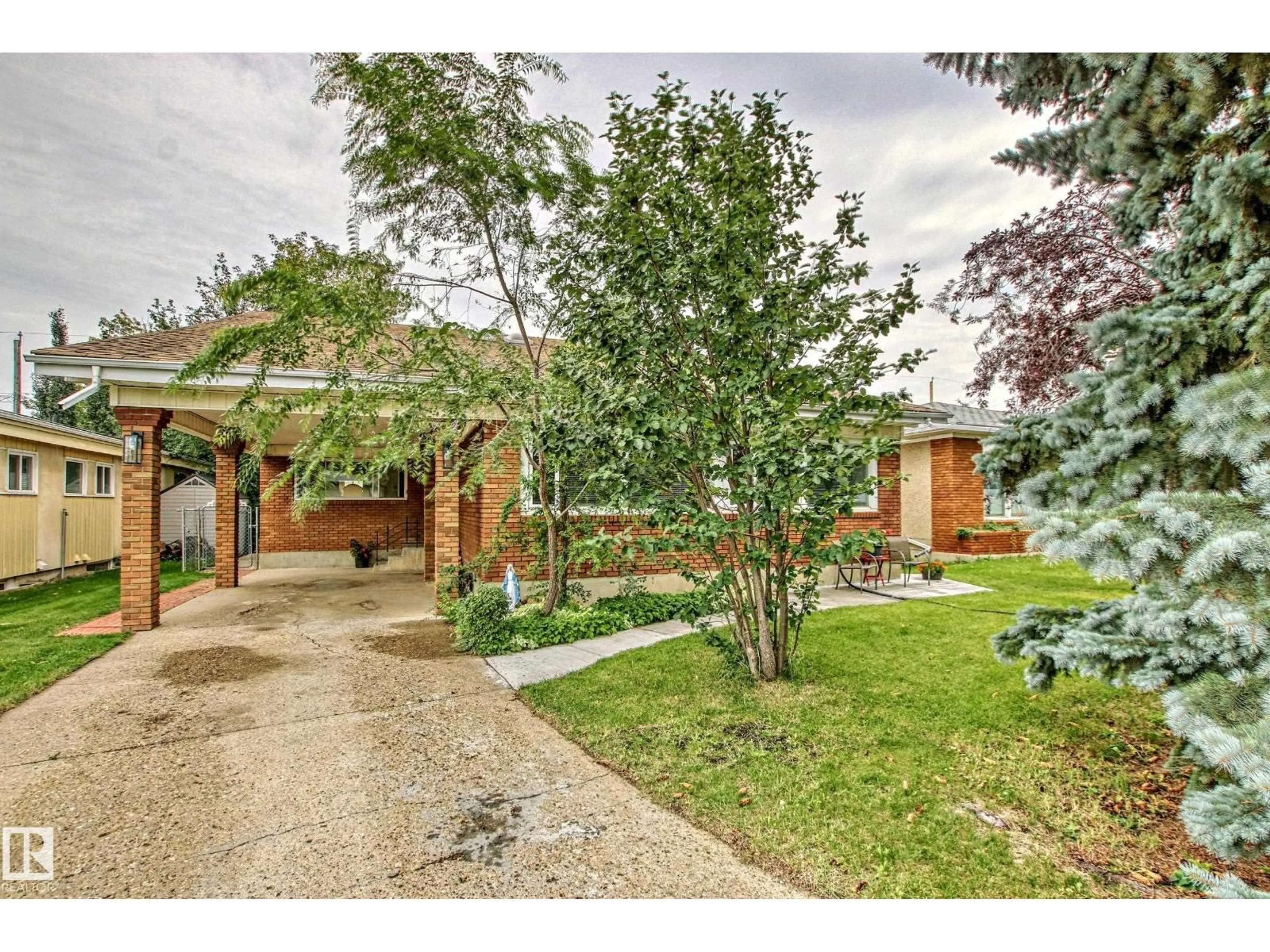 Unknown for 8507 56 ST, Edmonton Alberta T6B1H8