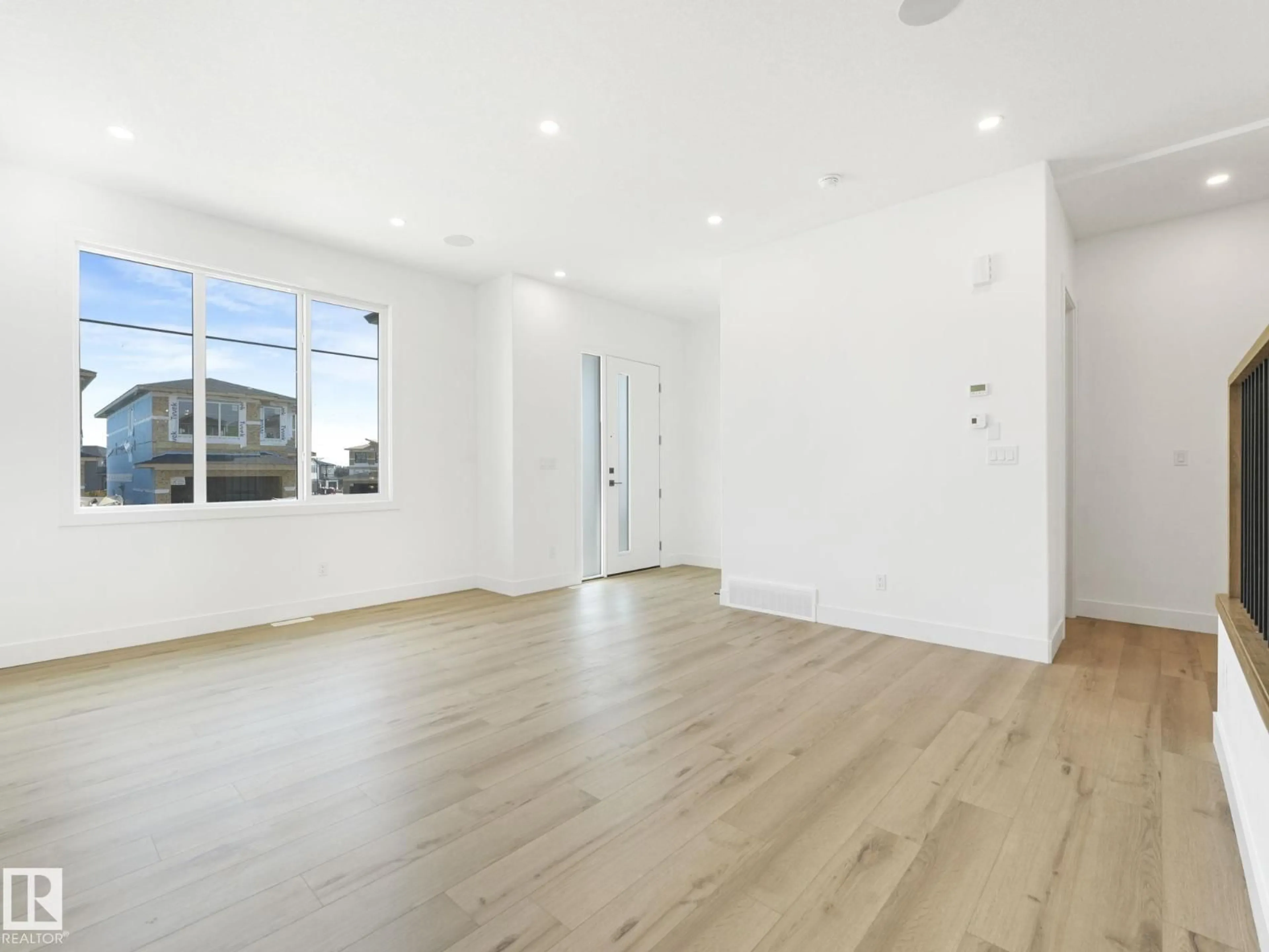 A pic of a room for 10 CATRIA POINT, Sherwood Park Alberta T8H3A9