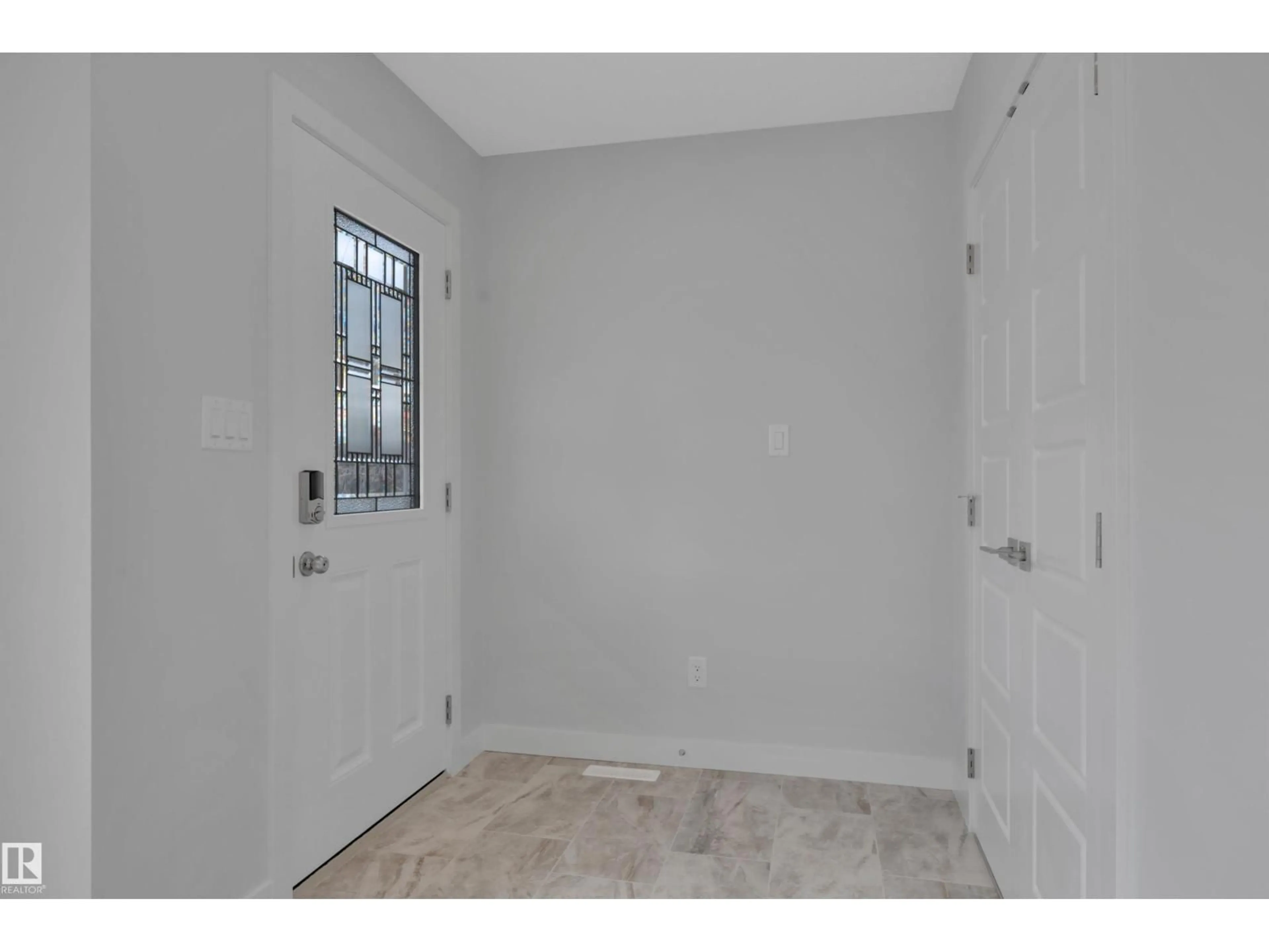 Indoor entryway for 5008 48 AVE, Leduc Alberta T9E7H7