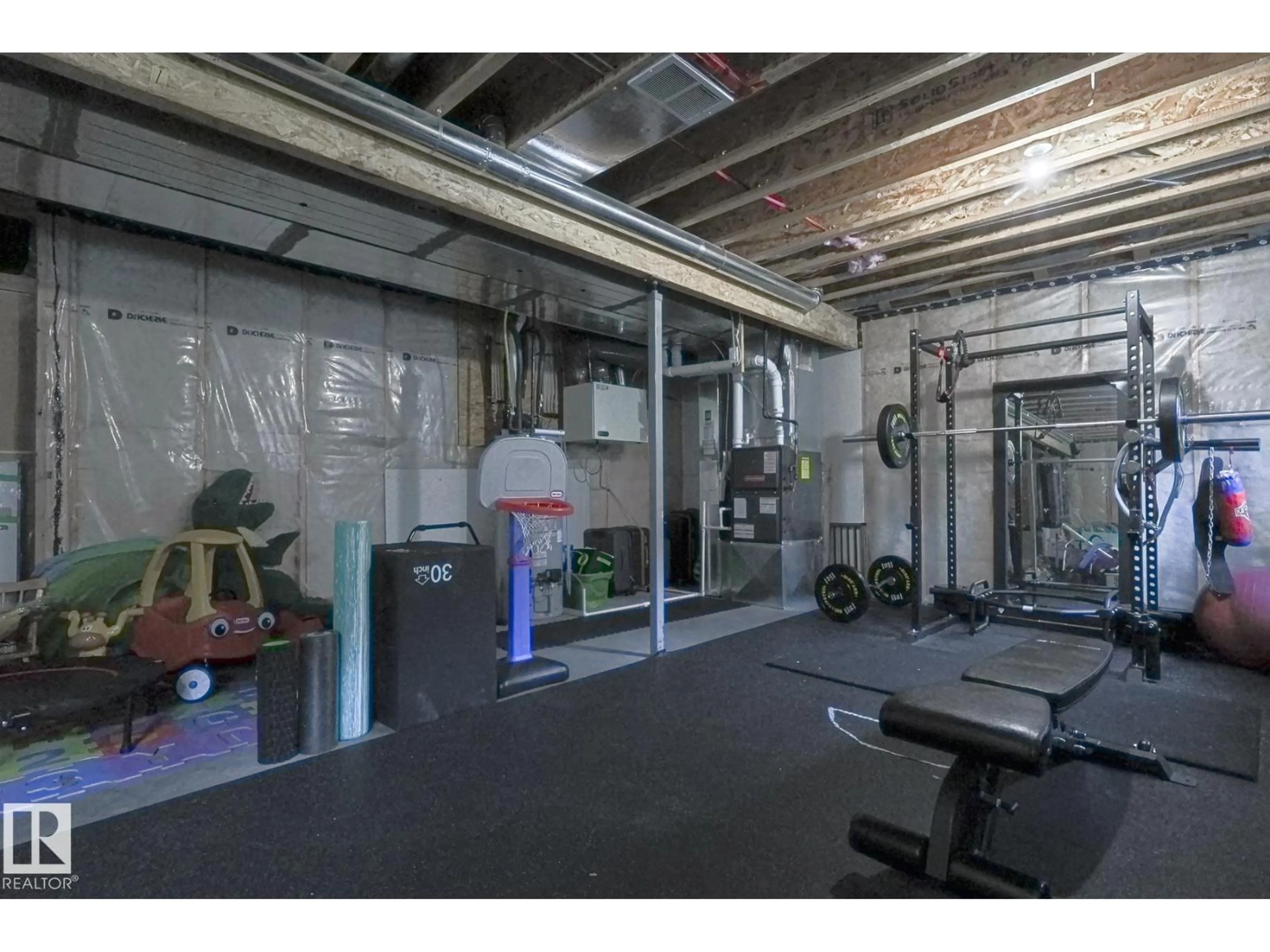 Gym or fitness room for 2011 201 NW, Edmonton Alberta T6M0X6