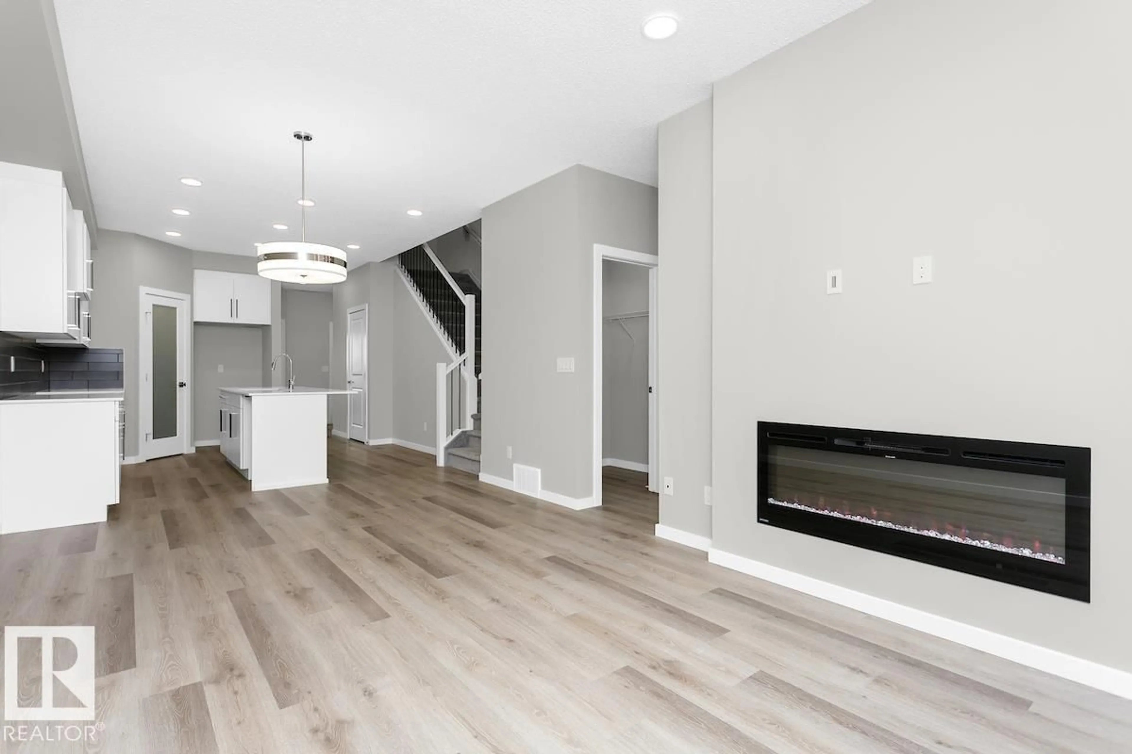 Unknown for 4305 KINGLET DR, Edmonton Alberta T5S0W6