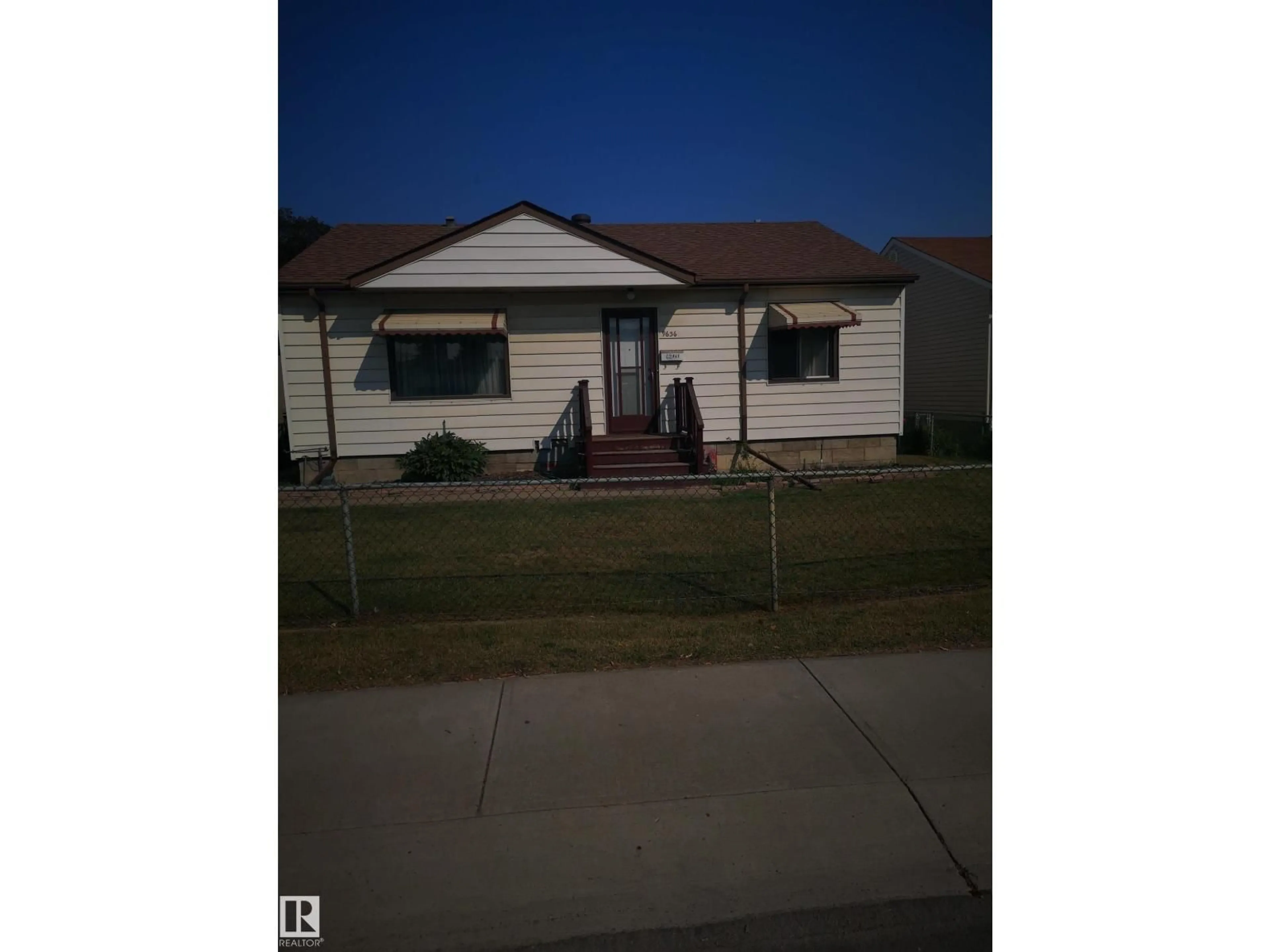 Unknown for 8032 70 AV, Edmonton Alberta T6C0A5