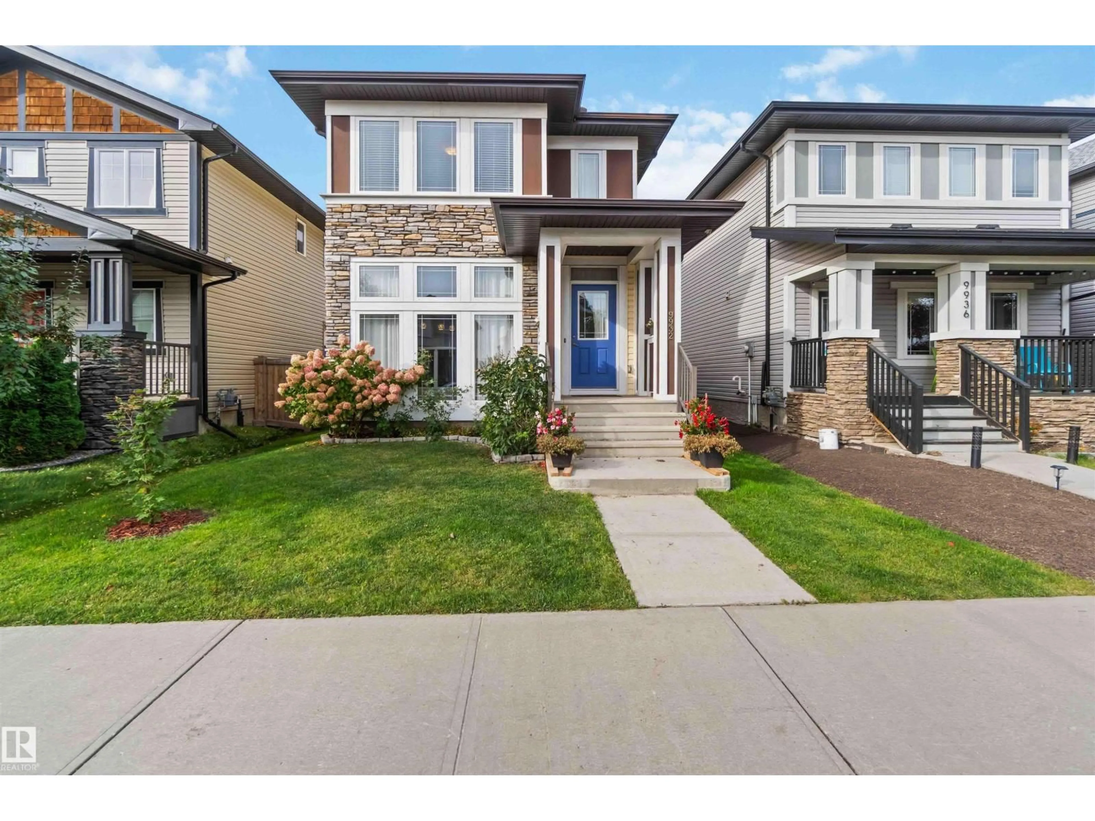 Unknown for NW - 9932 221 ST, Edmonton Alberta T5T4M7