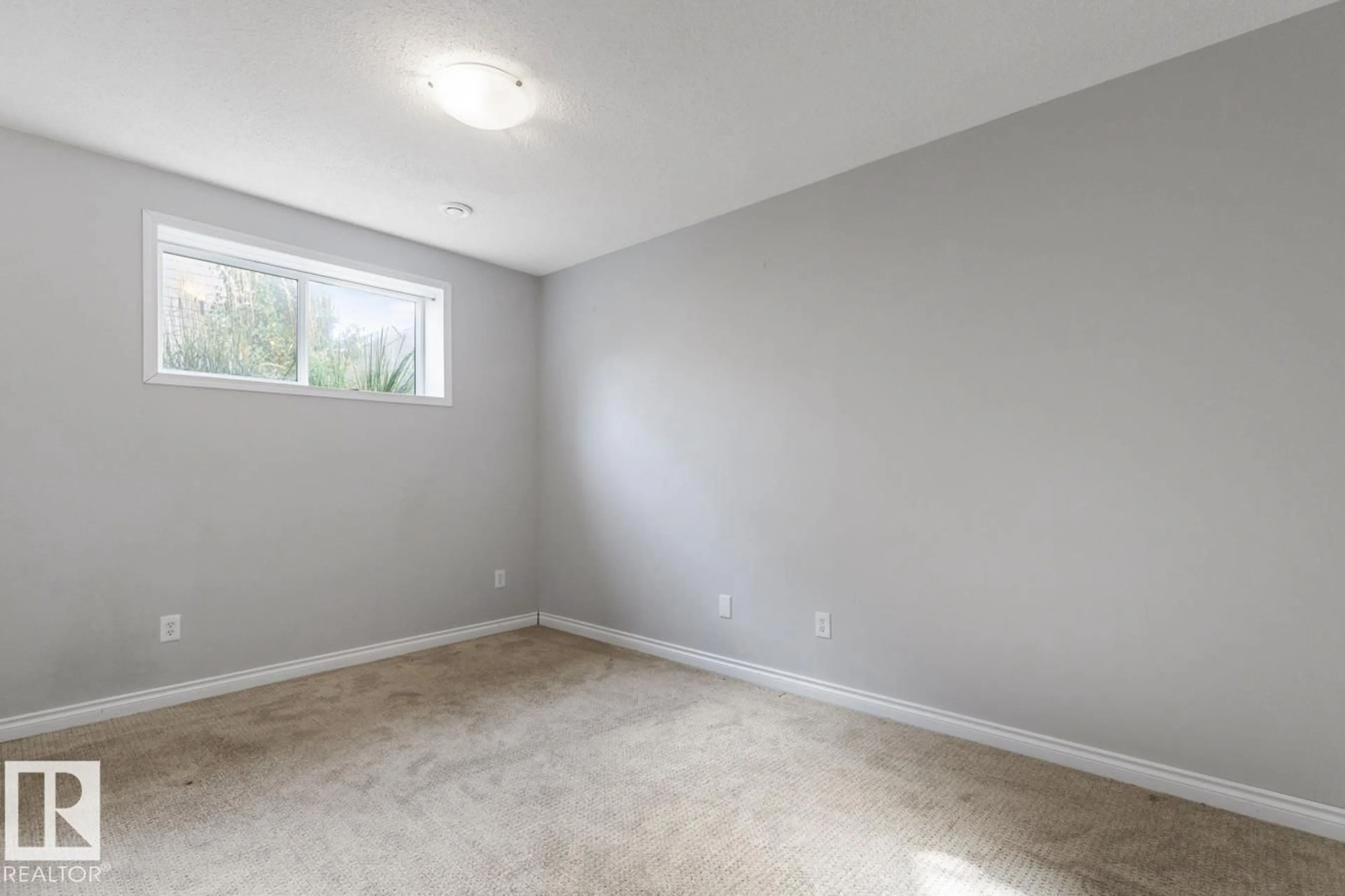 A pic of a room for 3027 32 AV, Edmonton Alberta T6T1X1