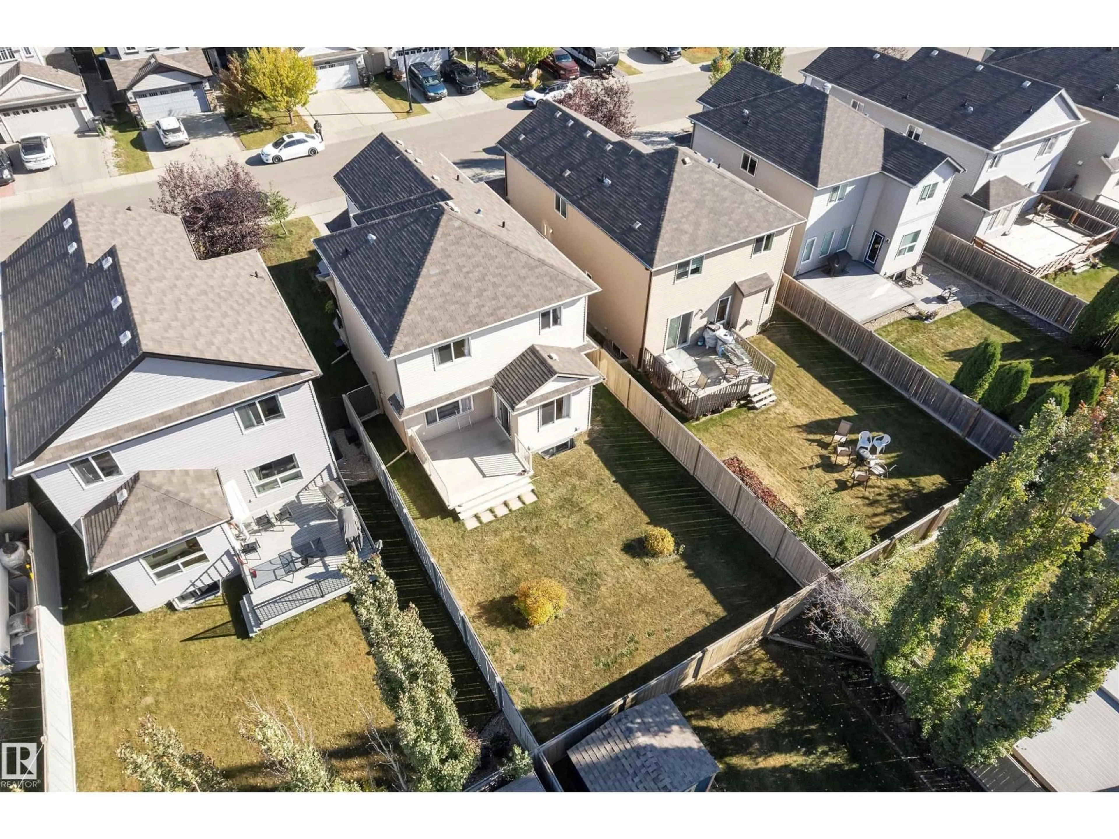 A pic from outside/outdoor area/front of a property/back of a property/a pic from drone, street for SW - 1720 59 ST, Edmonton Alberta T6X0W5