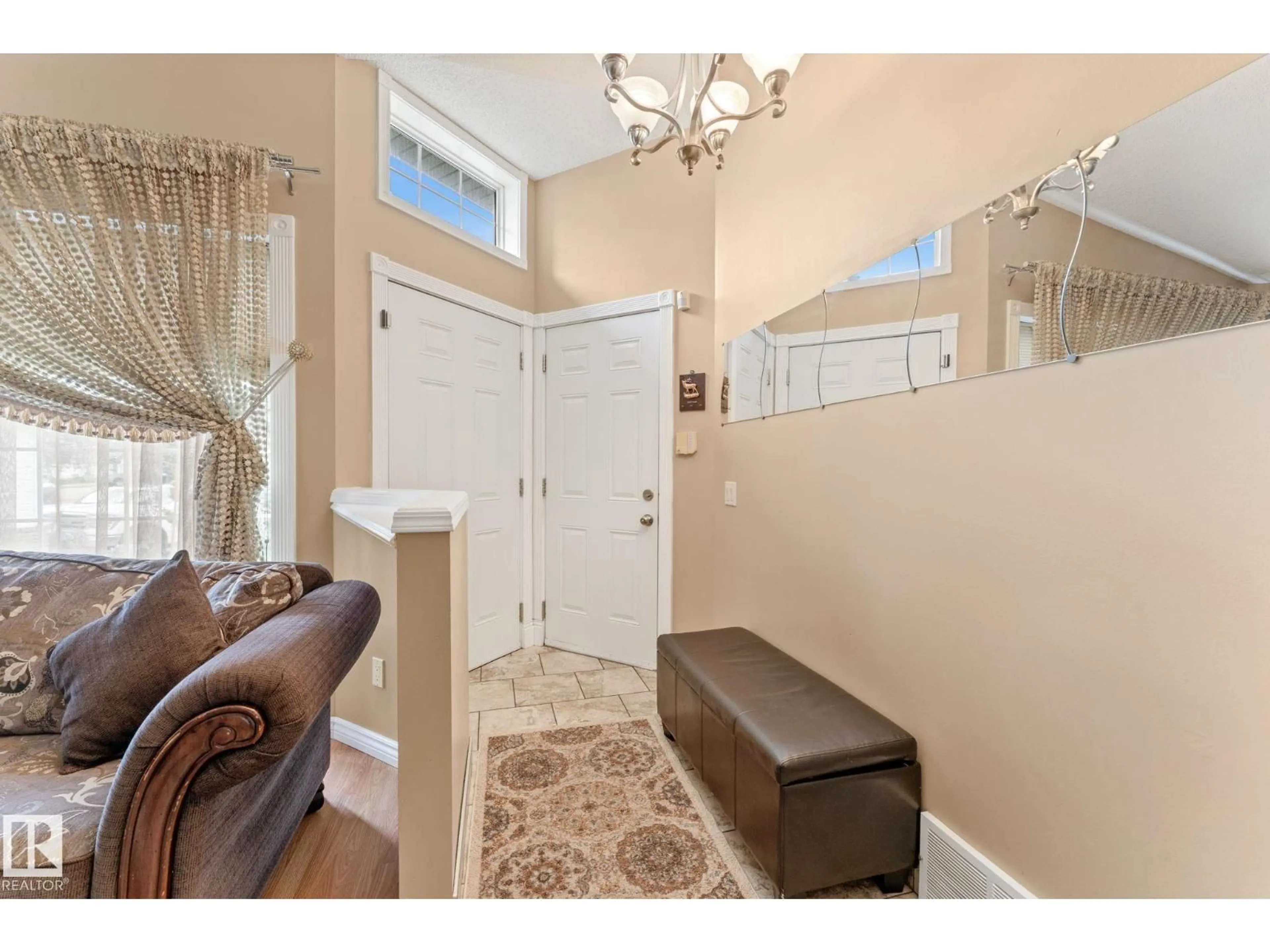 Indoor entryway for NW - 1071 JONES CR, Edmonton Alberta T6L6Y1