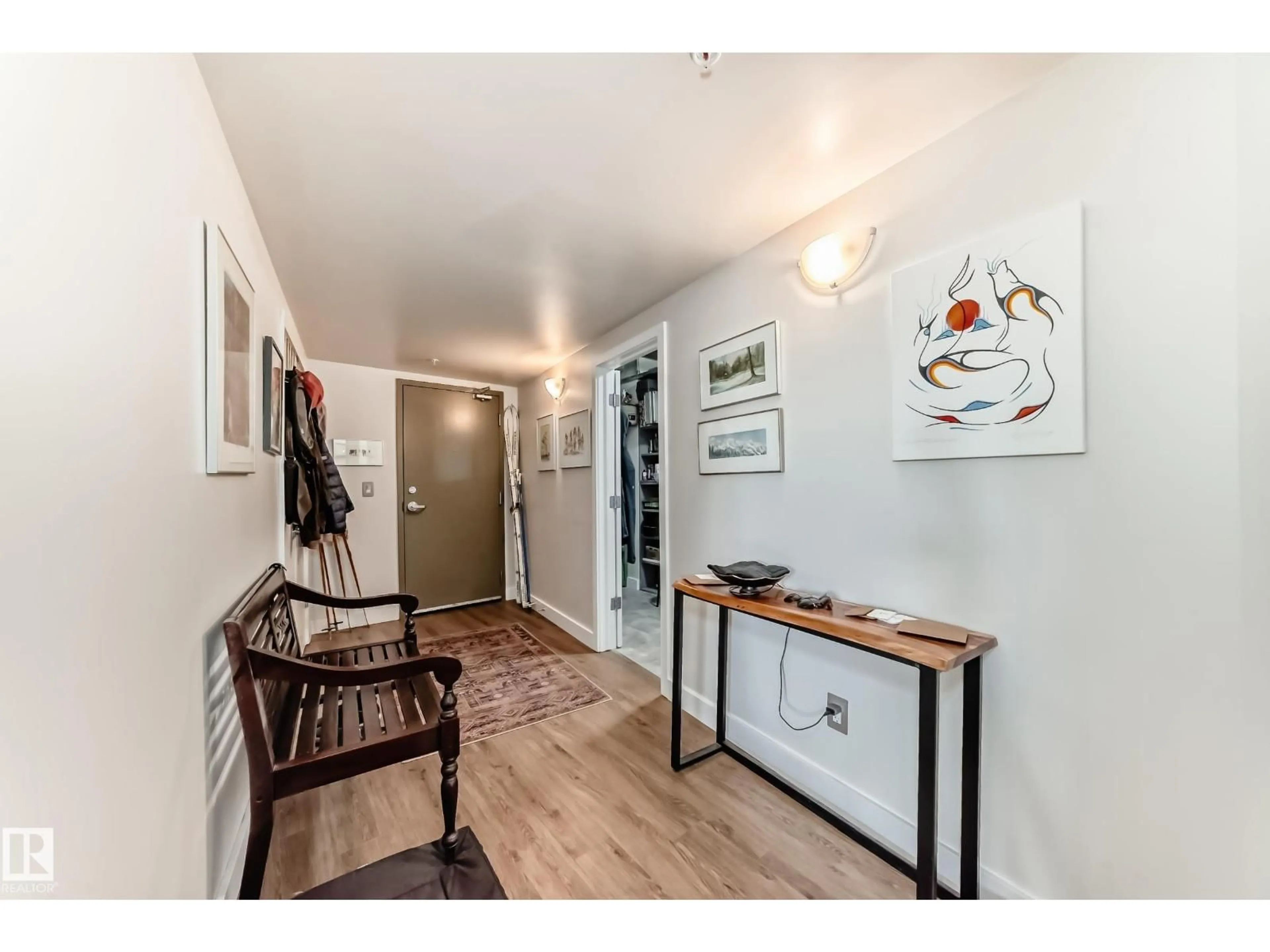Indoor entryway for 10028 NW - 305 119 ST, Edmonton Alberta T5K1Y8