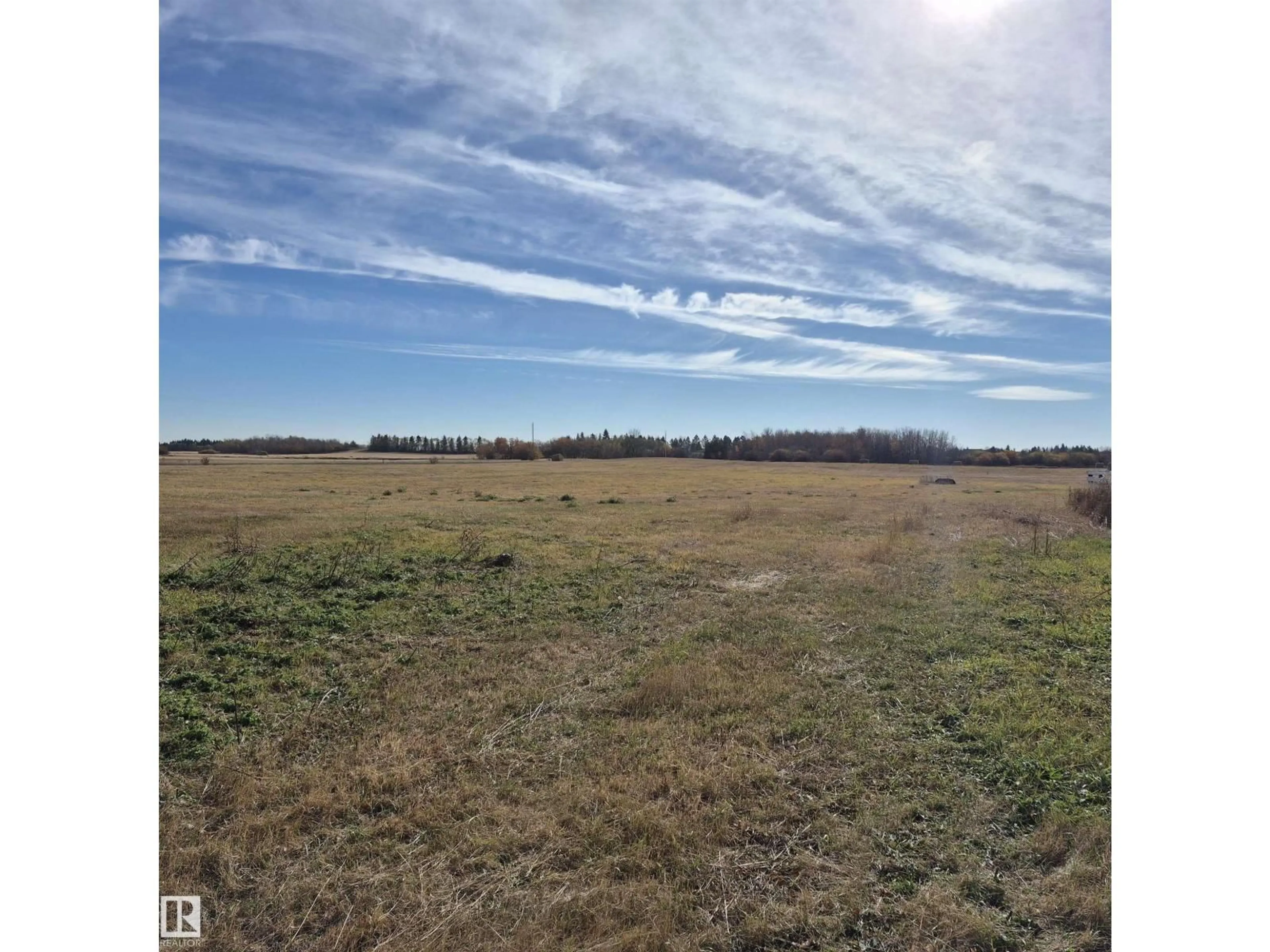 A pic from outside/outdoor area/front of a property/back of a property/a pic from drone, unknown for 55024 RGE ROAD 255, Rural Sturgeon County Alberta T8T0V3