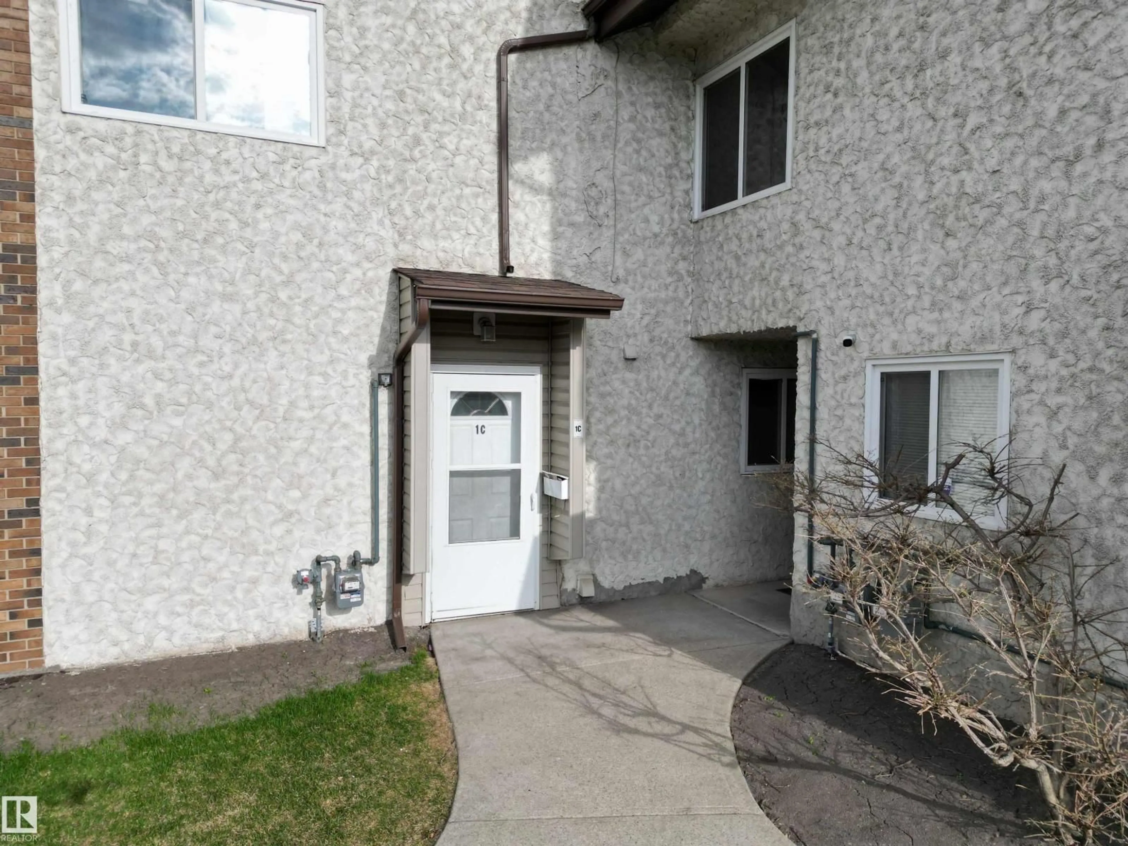 Unknown for NW - 1C MEADOWLARK VG, Edmonton Alberta T5R5X3