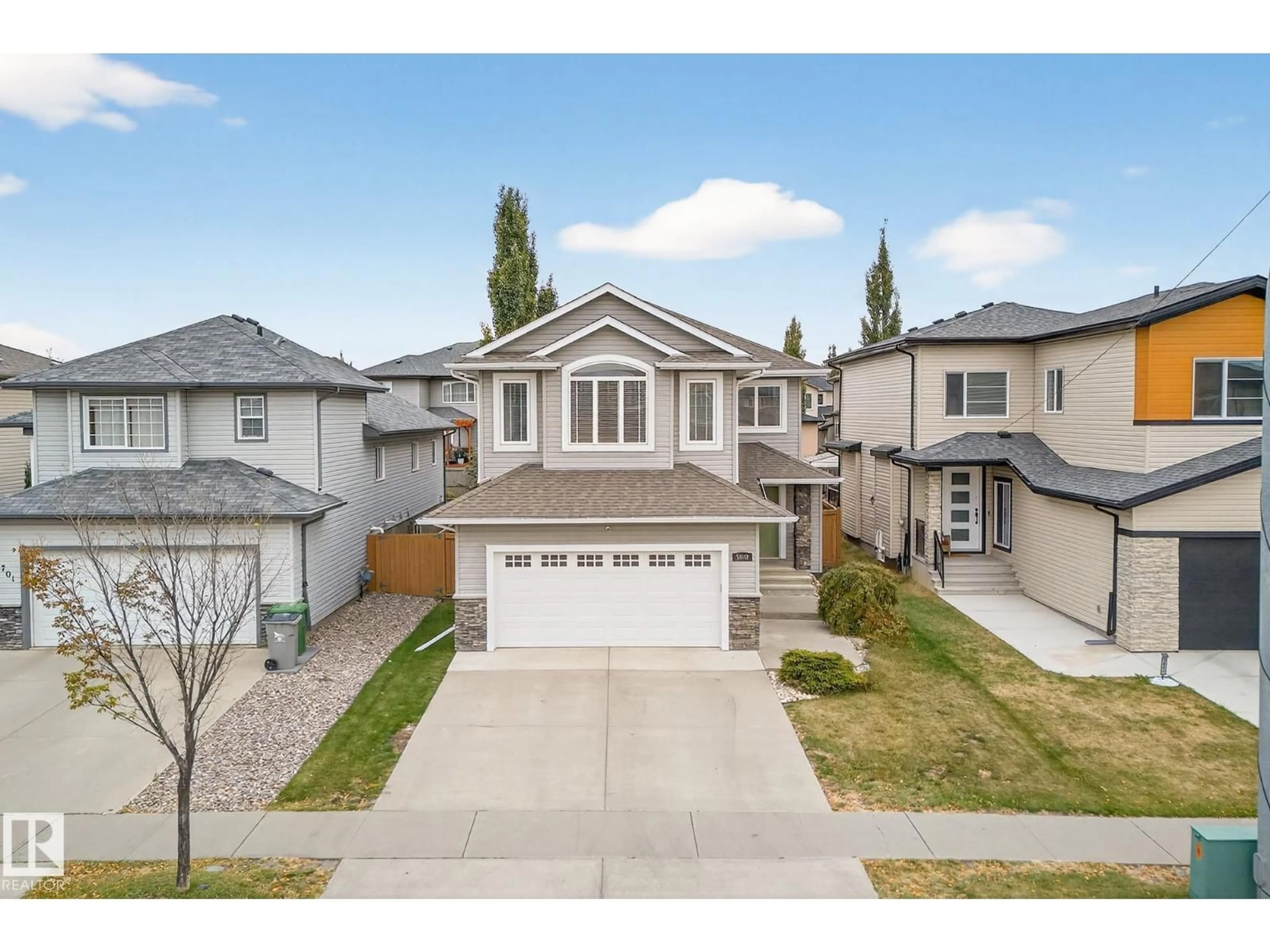 A pic from outside/outdoor area/front of a property/back of a property/a pic from drone, street for 5609 RUE EAGLEMONT, Beaumont Alberta T4X0G9