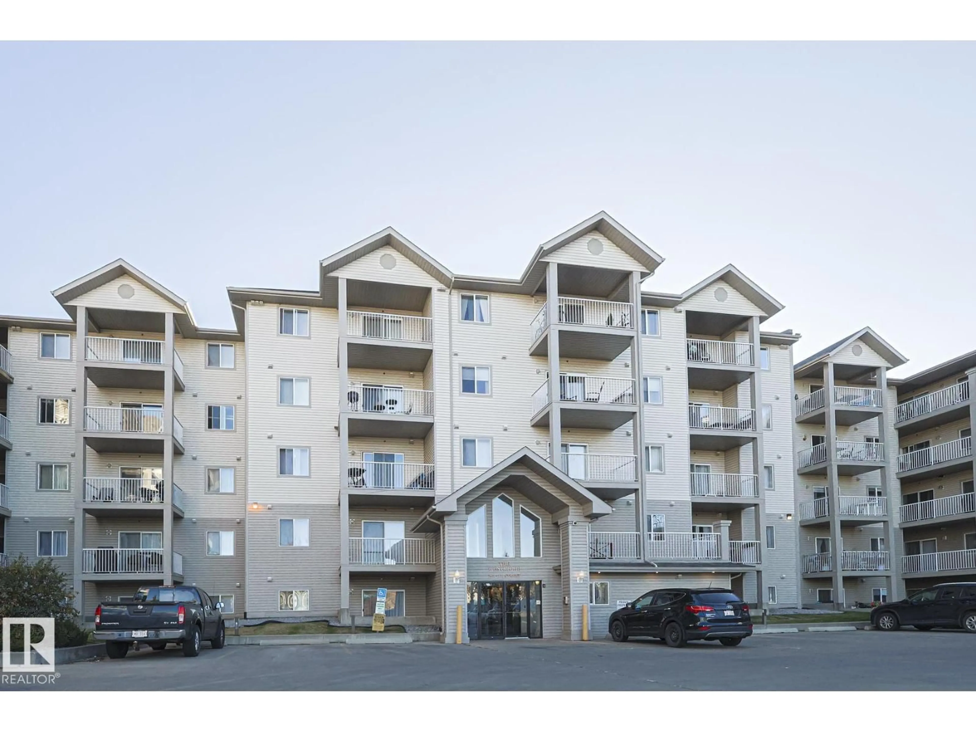 Unknown for 120 7511 171 ST, Edmonton Alberta T5T6S7