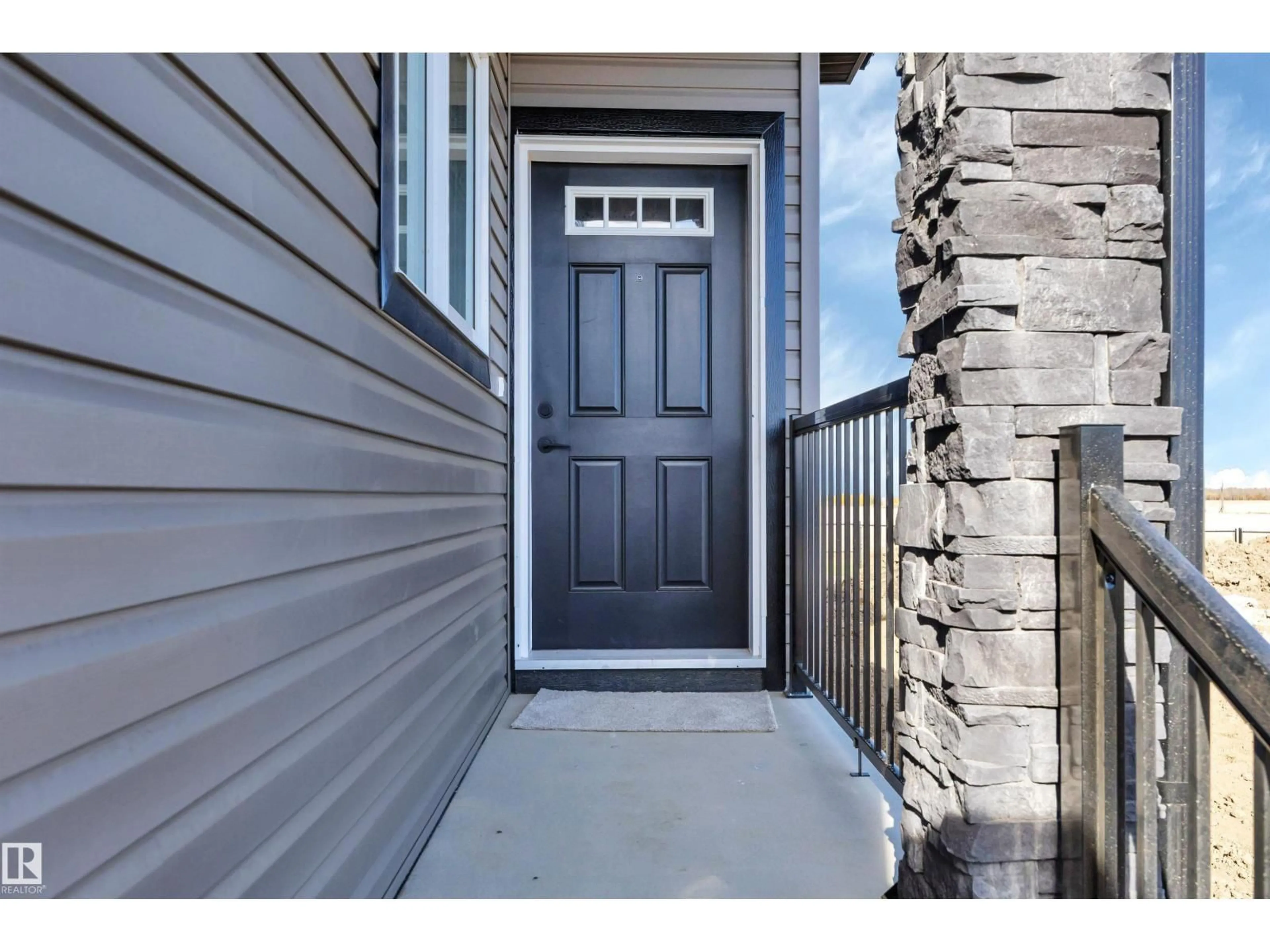 Indoor entryway for 280 LODGE POLE PL, Leduc Alberta T9E0K7