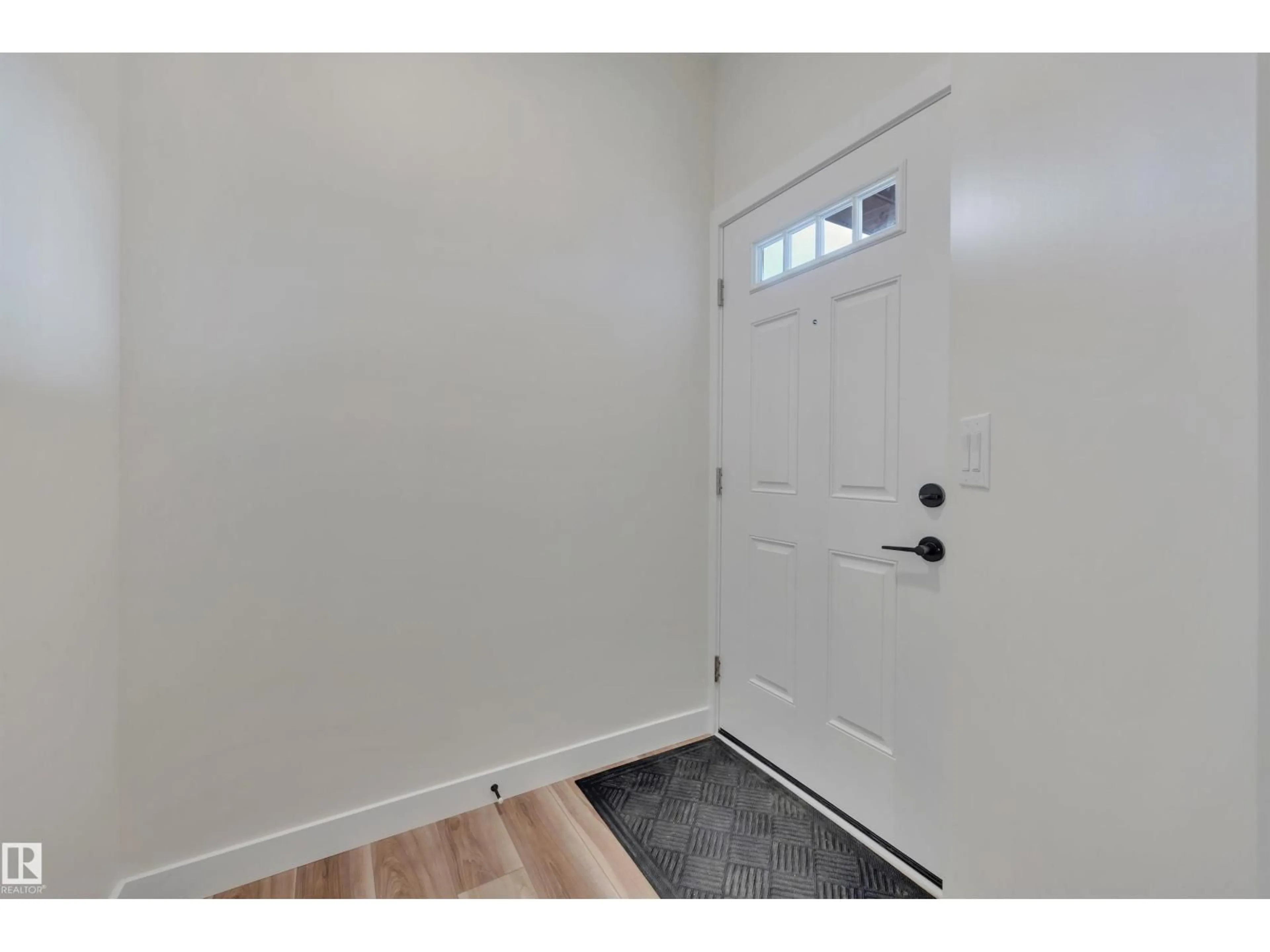 Indoor entryway for 280 LODGE POLE PL, Leduc Alberta T9E0K7