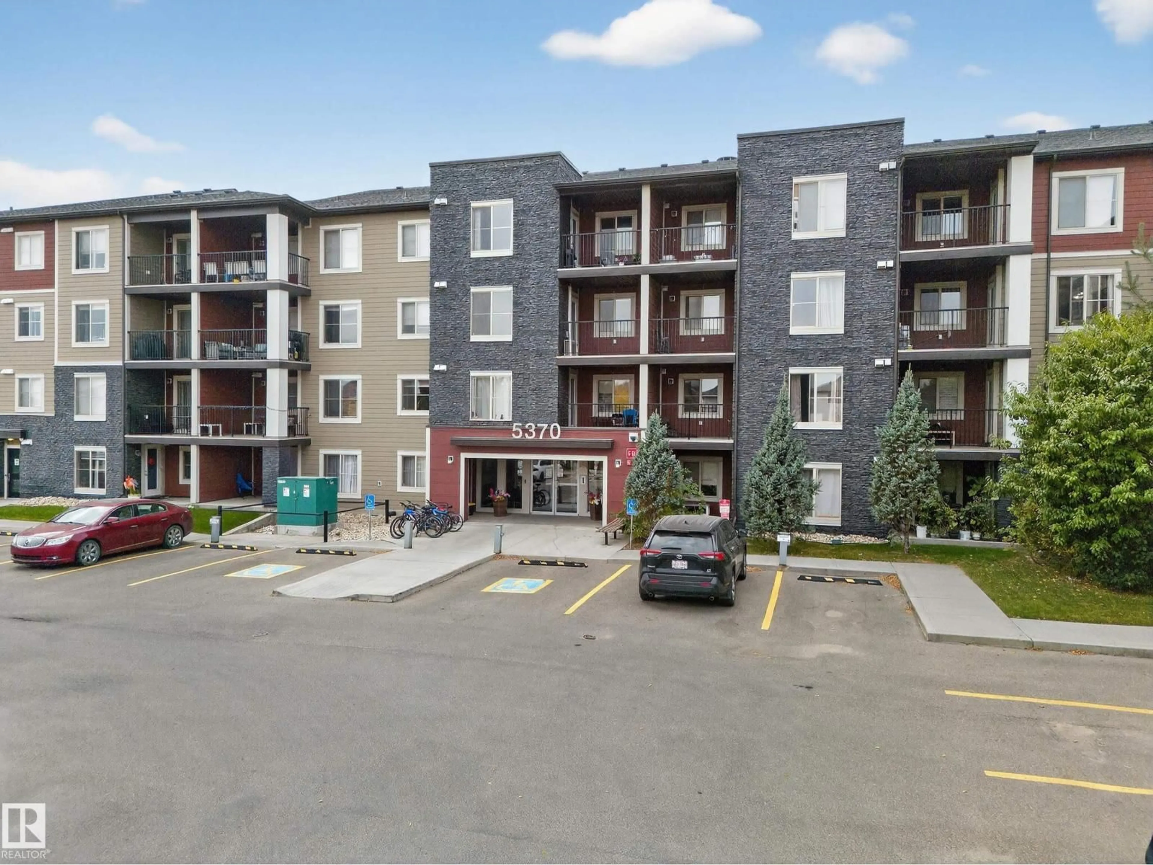 A pic from outside/outdoor area/front of a property/back of a property/a pic from drone, unknown for 101 - 101 CHAPPELLE RD, Edmonton Alberta T6W1A7