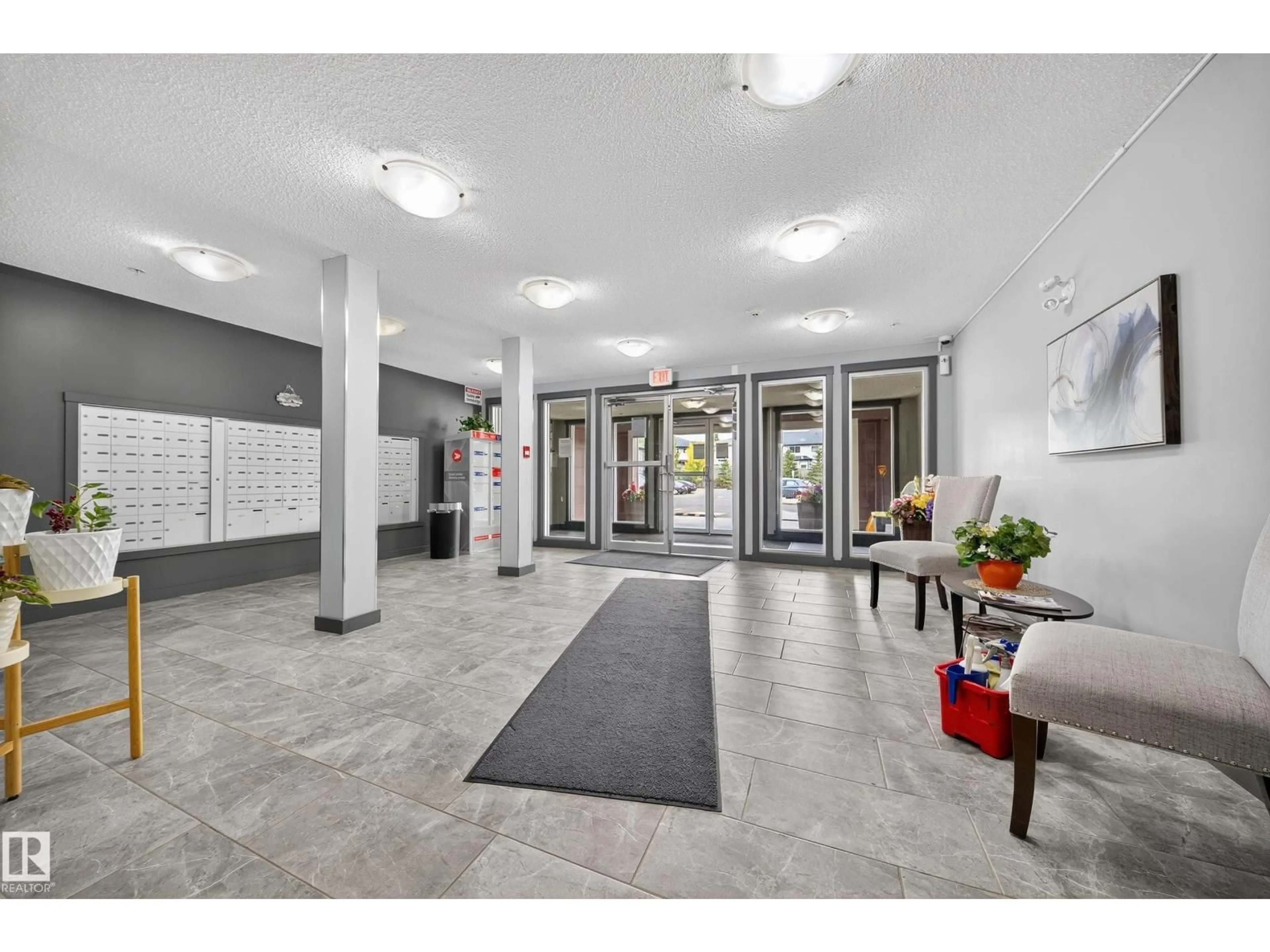 Lobby for 101 - 101 CHAPPELLE RD, Edmonton Alberta T6W1A7