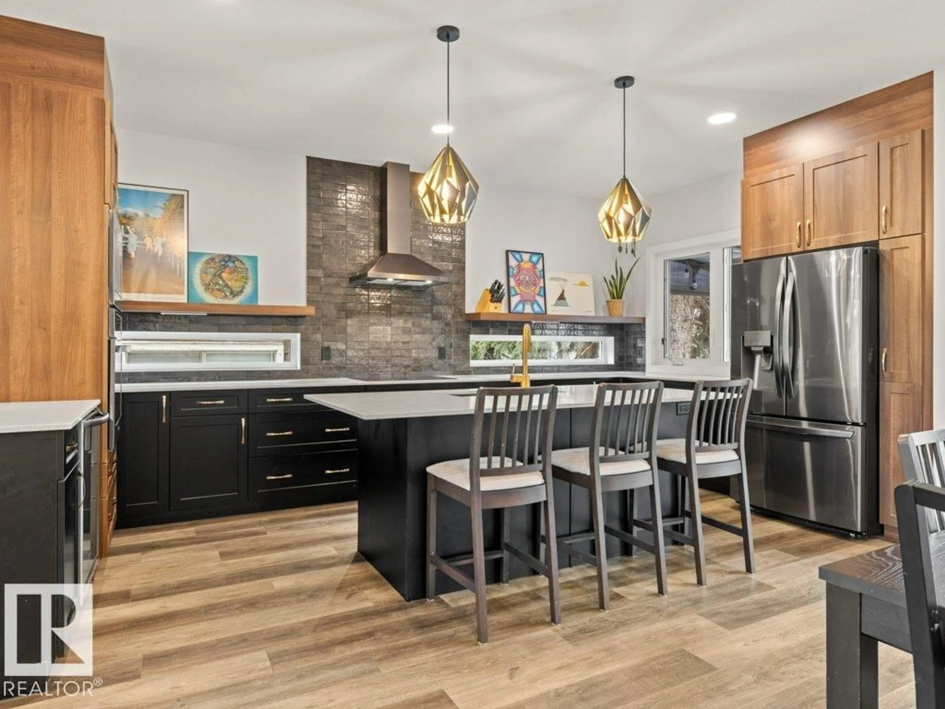 Open concept kitchen, ceramic/tile floor for 9817 77 AVE, Edmonton Alberta T6E1M3