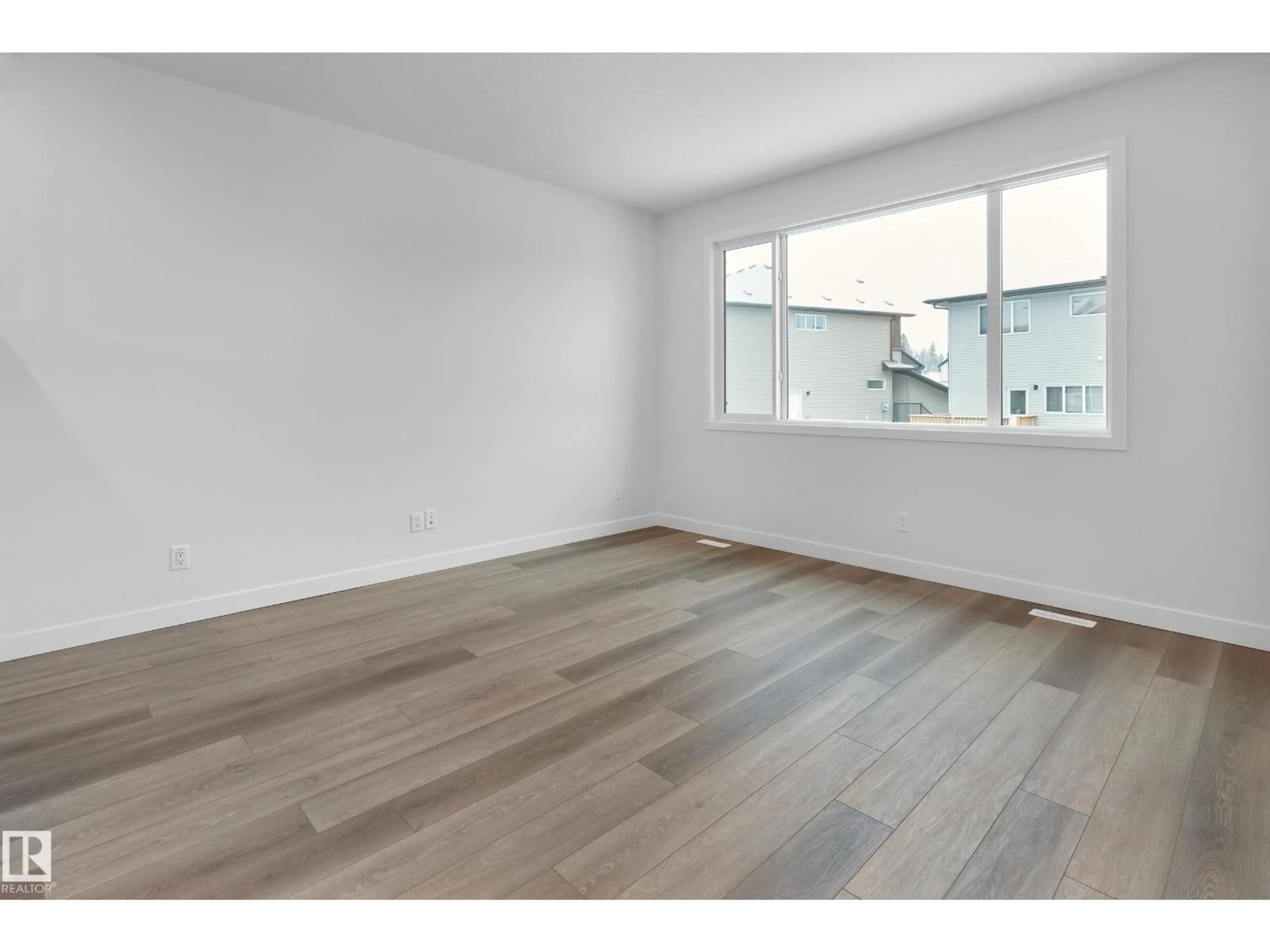 A pic of a room for 9088 ELVES LO, Edmonton Alberta T6M3G4