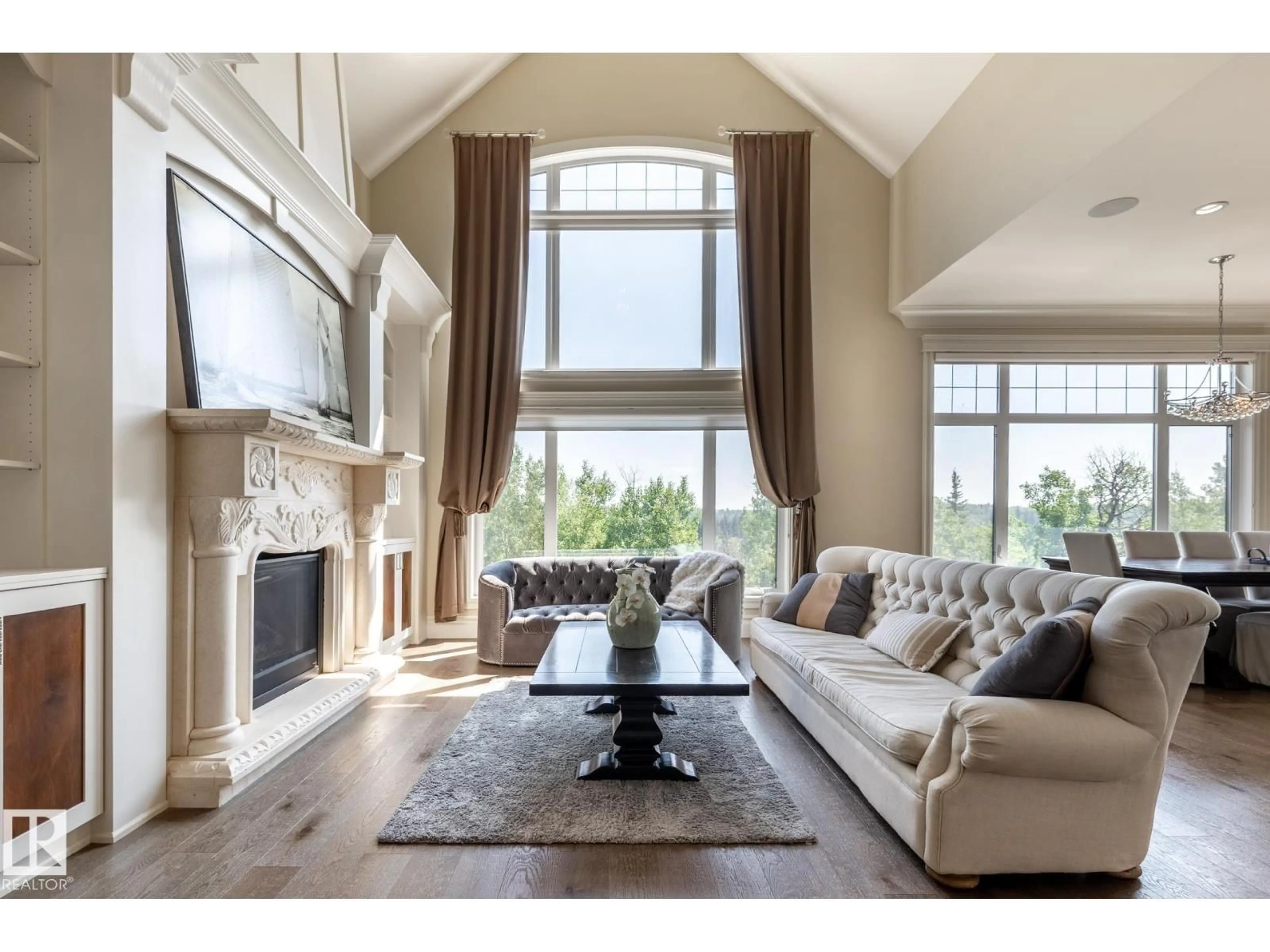 Living room with furniture, unknown for 1018 HOLLANDS PT, Edmonton Alberta T6R3T1