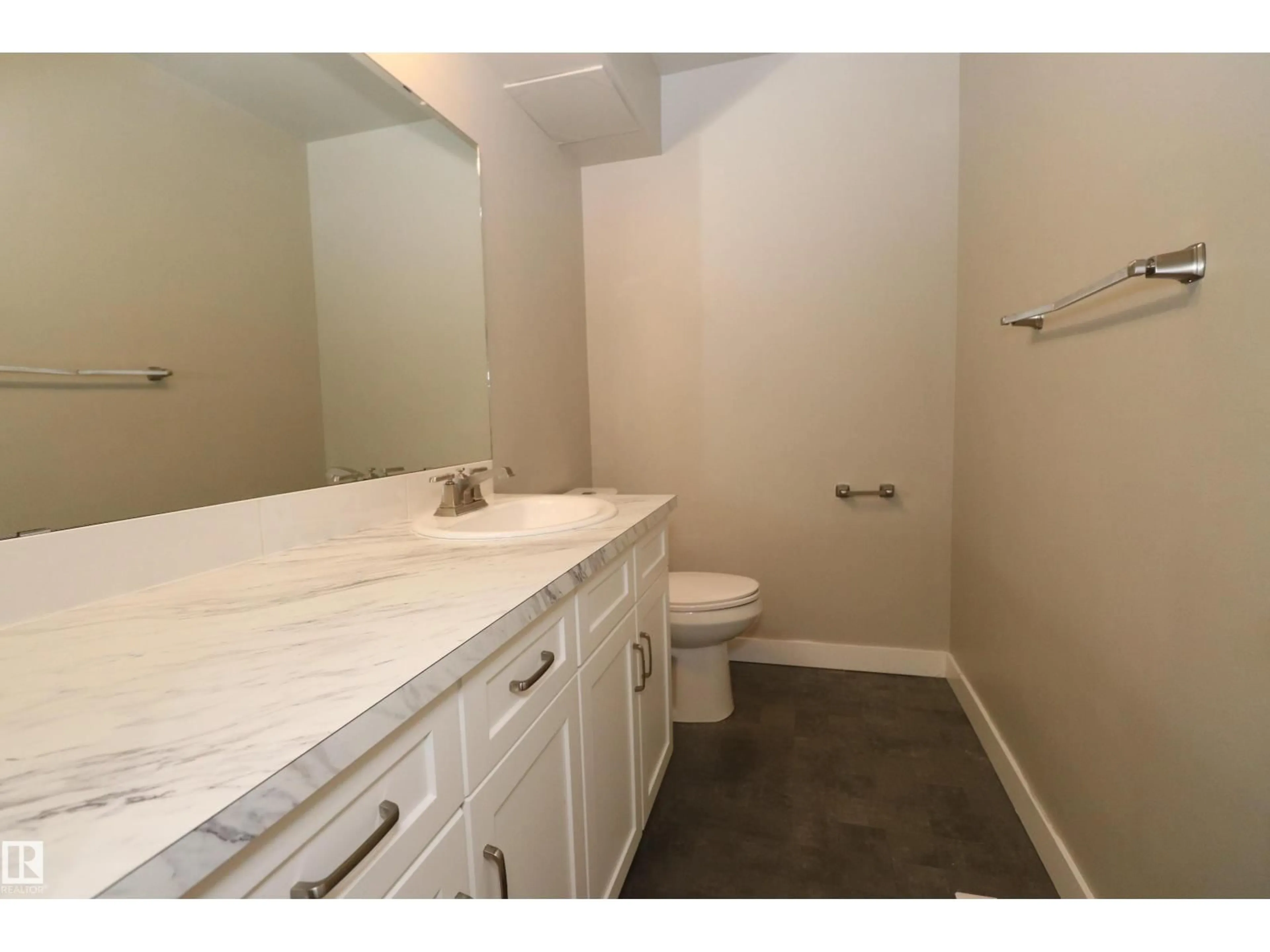 Standard bathroom, ceramic/tile floor for D - 14843 RIVERBEND RD, Edmonton Alberta T6H5A9