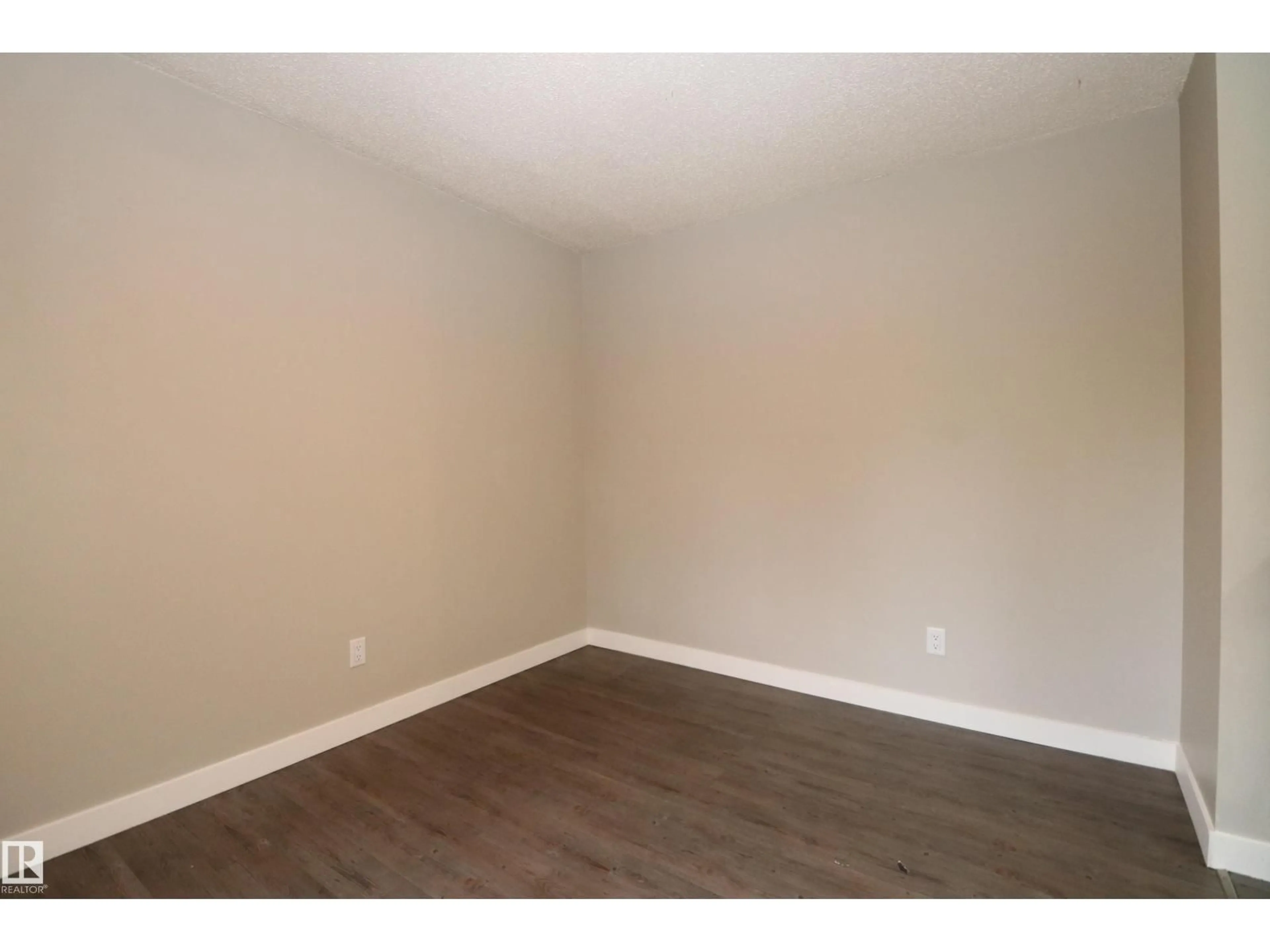 A pic of a room for D - 14843 RIVERBEND RD, Edmonton Alberta T6H5A9