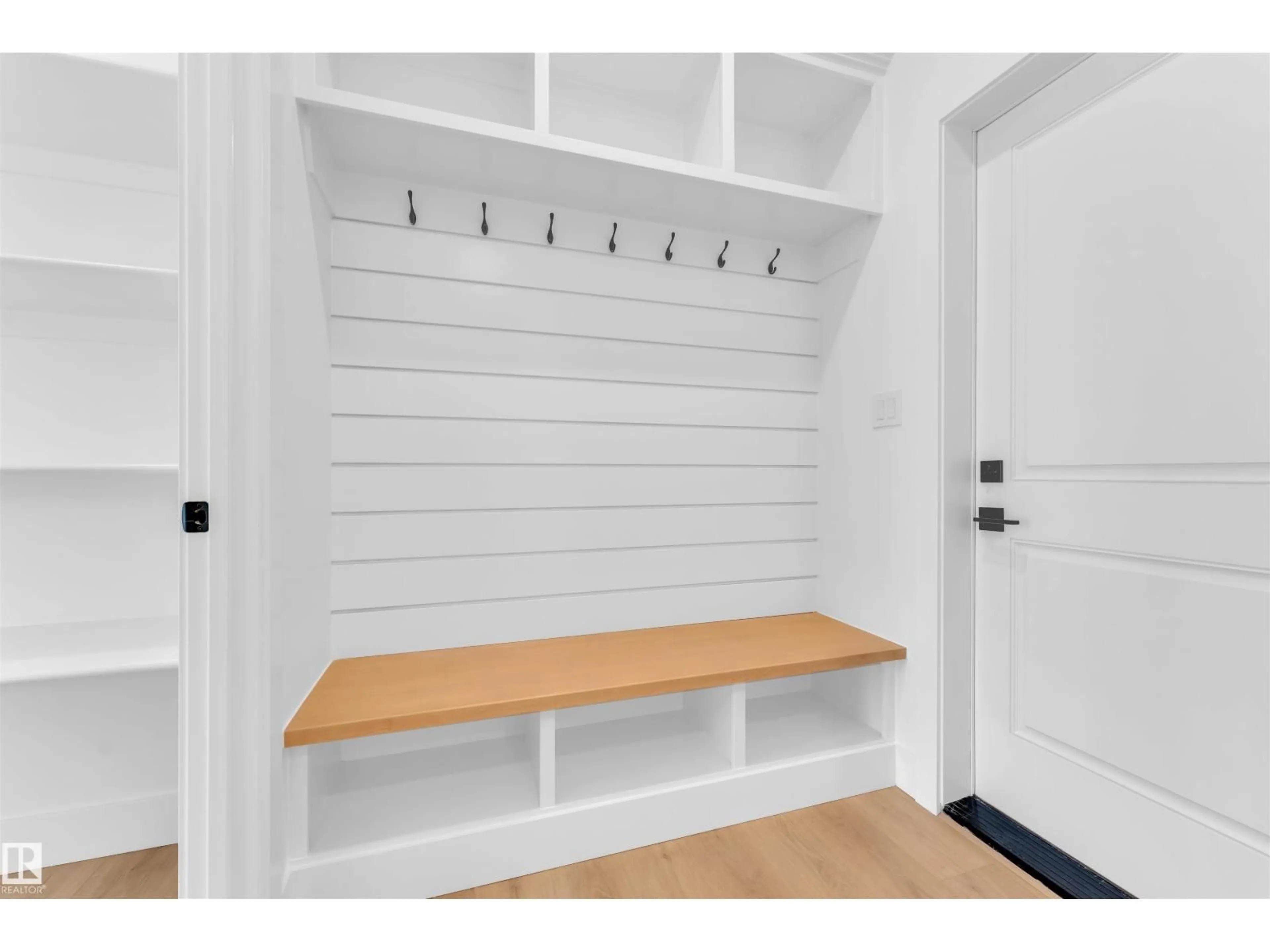 Indoor entryway for 266 MUNN WY, Leduc Alberta T9E1V2