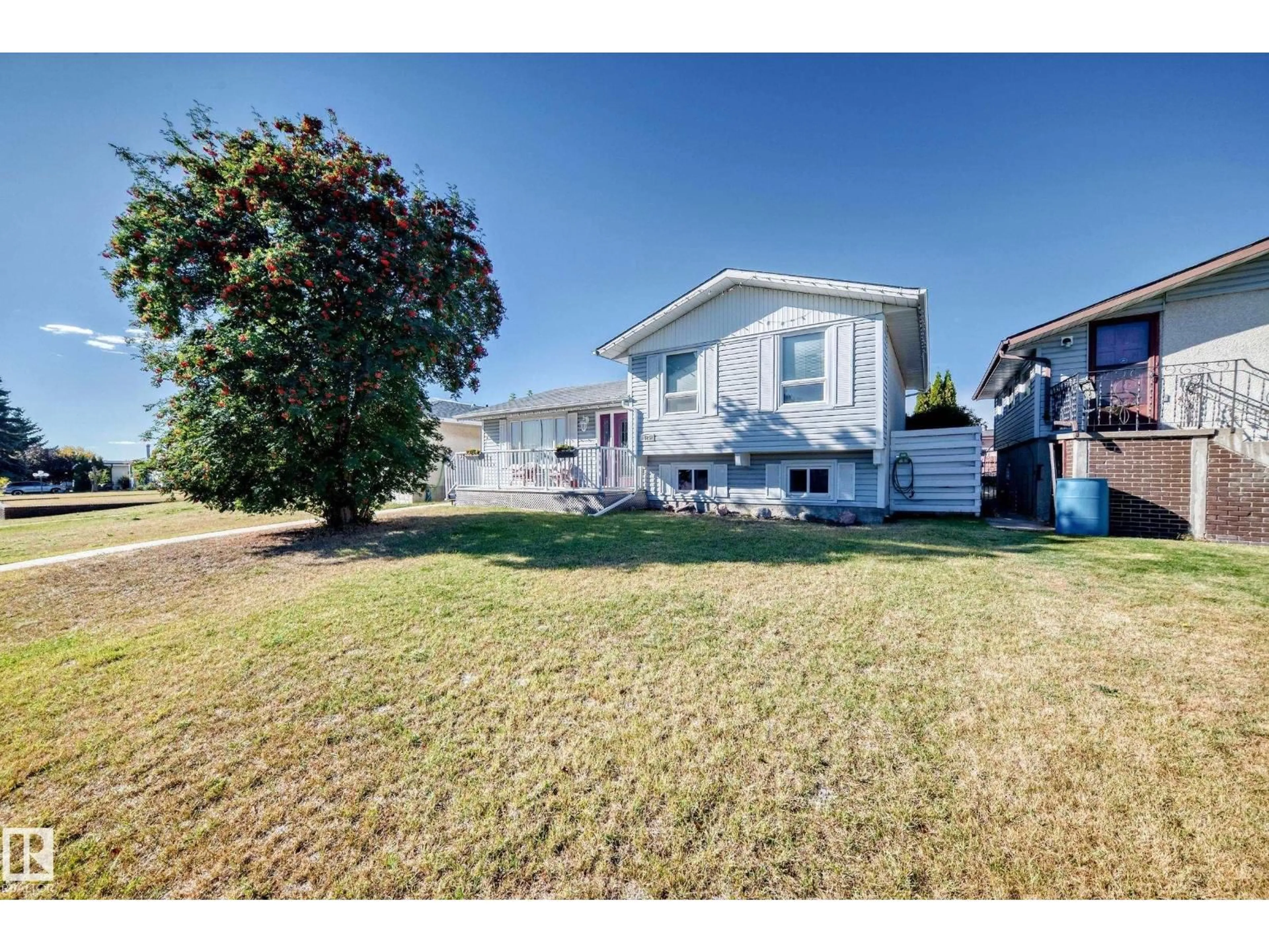 A pic from outside/outdoor area/front of a property/back of a property/a pic from drone, street for 14252 83 ST, Edmonton Alberta T5E2X9