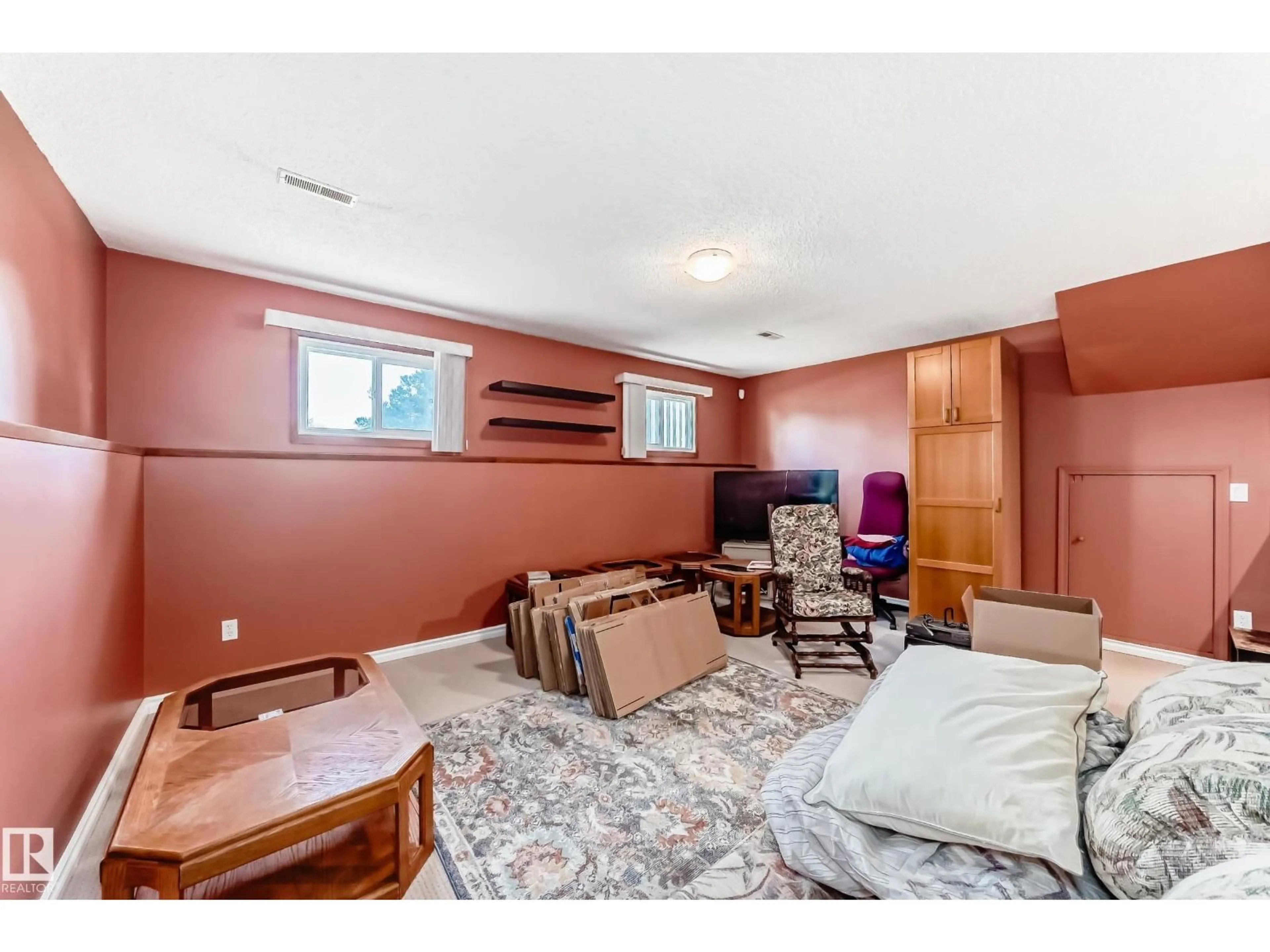 Unknown for 14252 83 ST, Edmonton Alberta T5E2X9