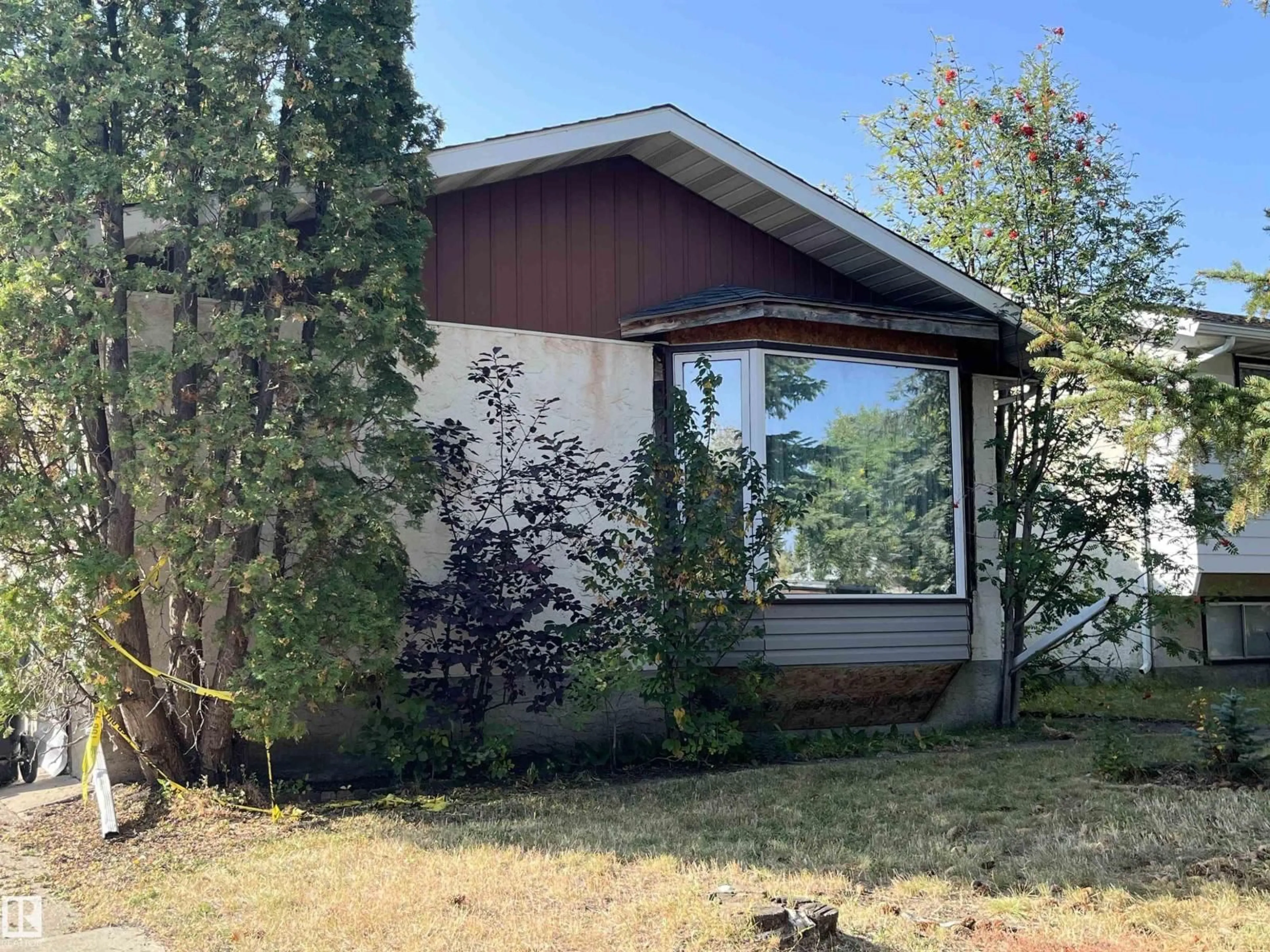 Shed for 5309 55 AV, Leduc Alberta T9E5N8