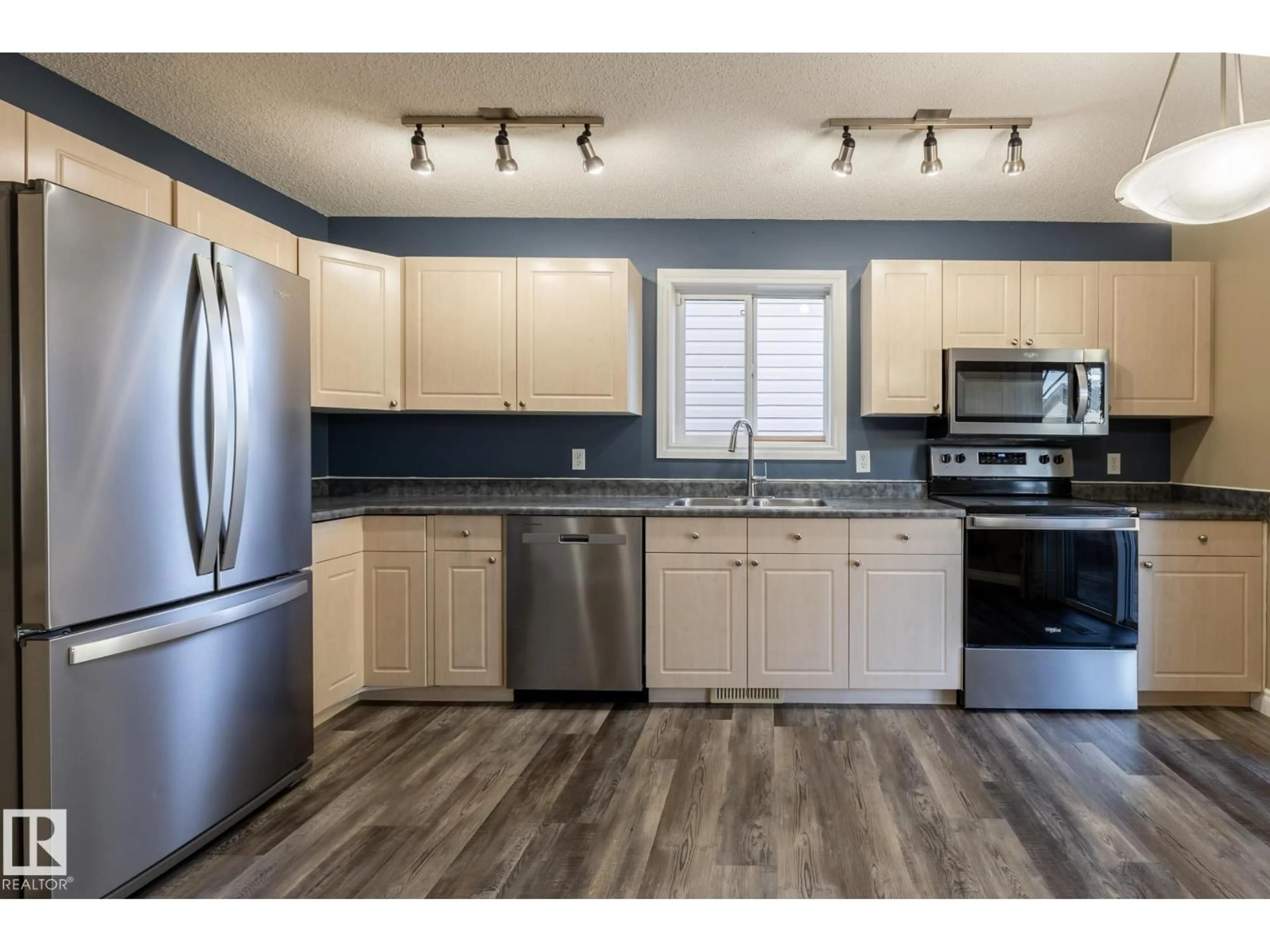 Standard kitchen, unknown for 628 88 ST, Edmonton Alberta T6X1E1