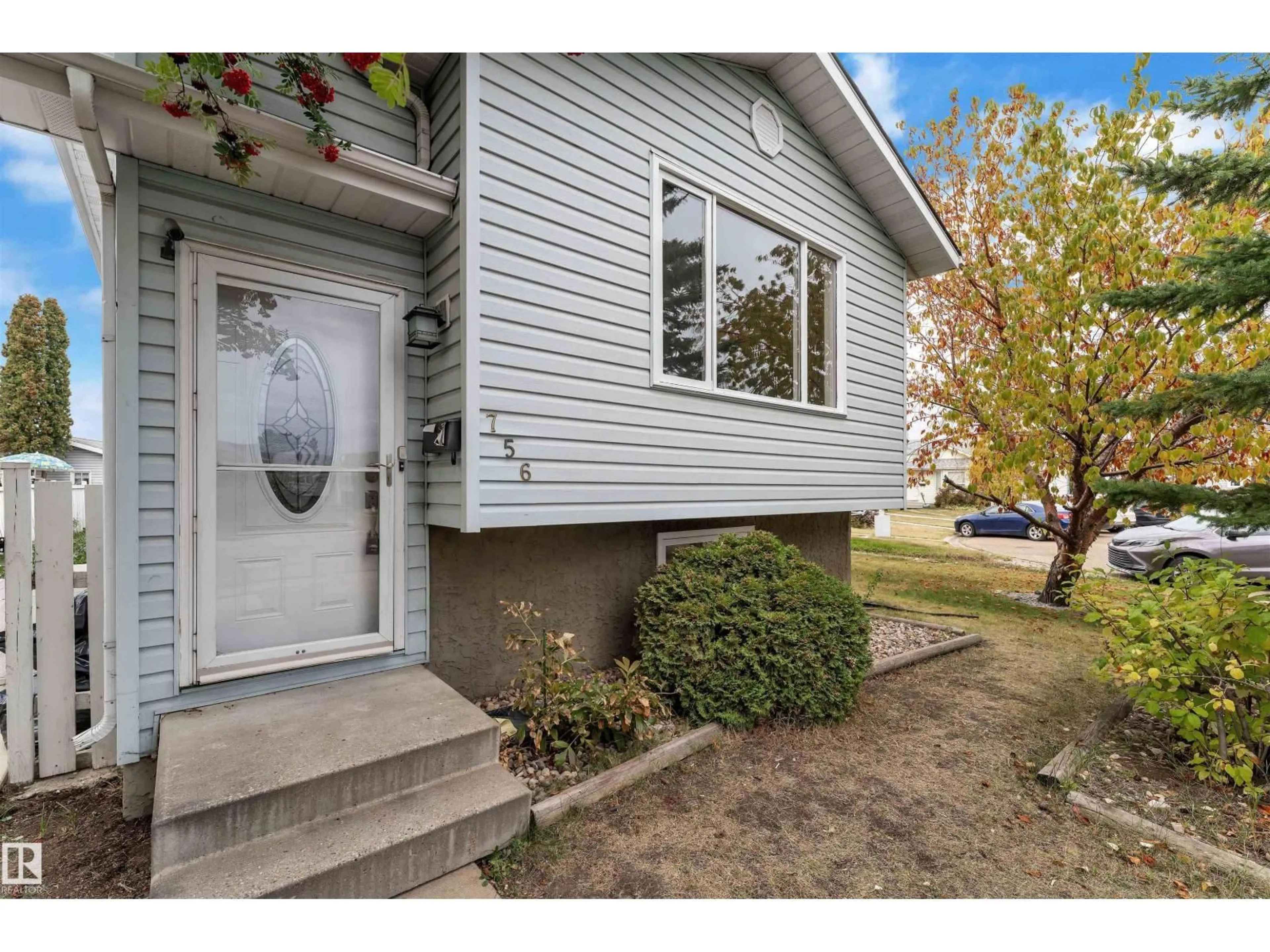Unknown for 756 JOHNS RD, Edmonton Alberta T6L6P2