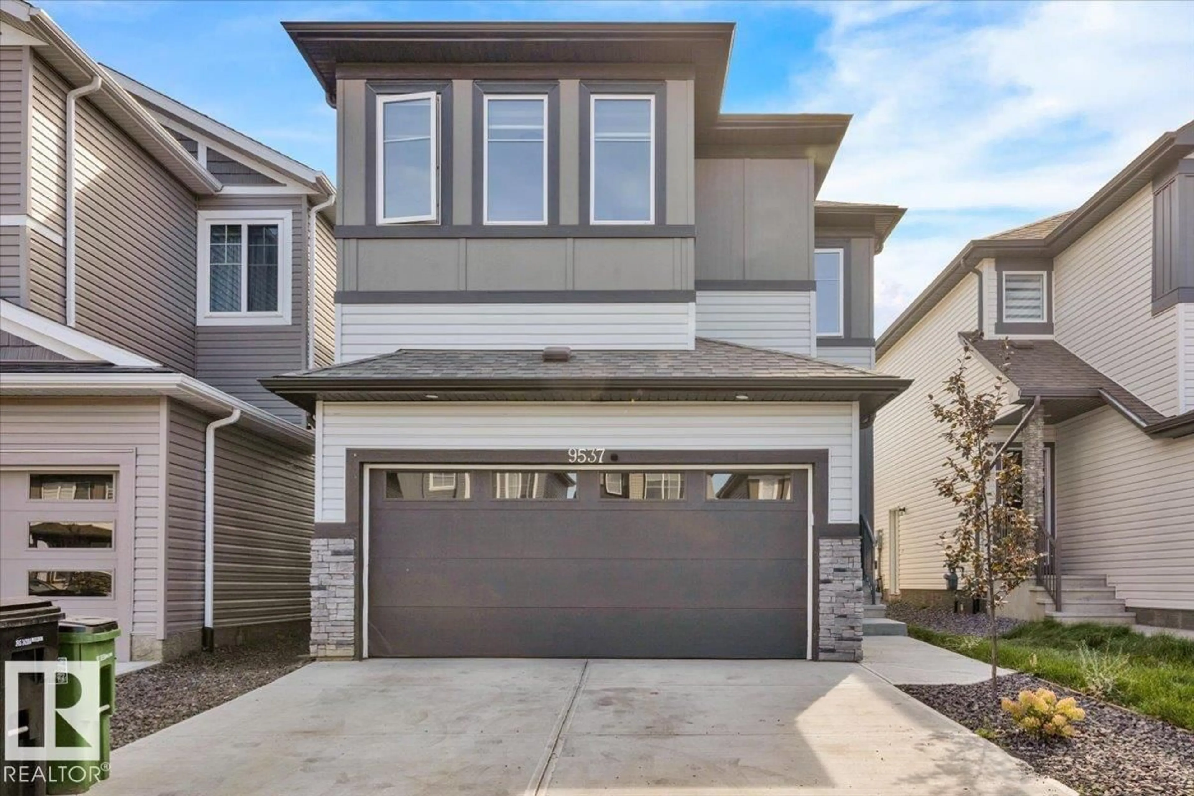Home with vinyl exterior material, street for SW - 9537 CARSON BEND BN, Edmonton Alberta T6W5H6