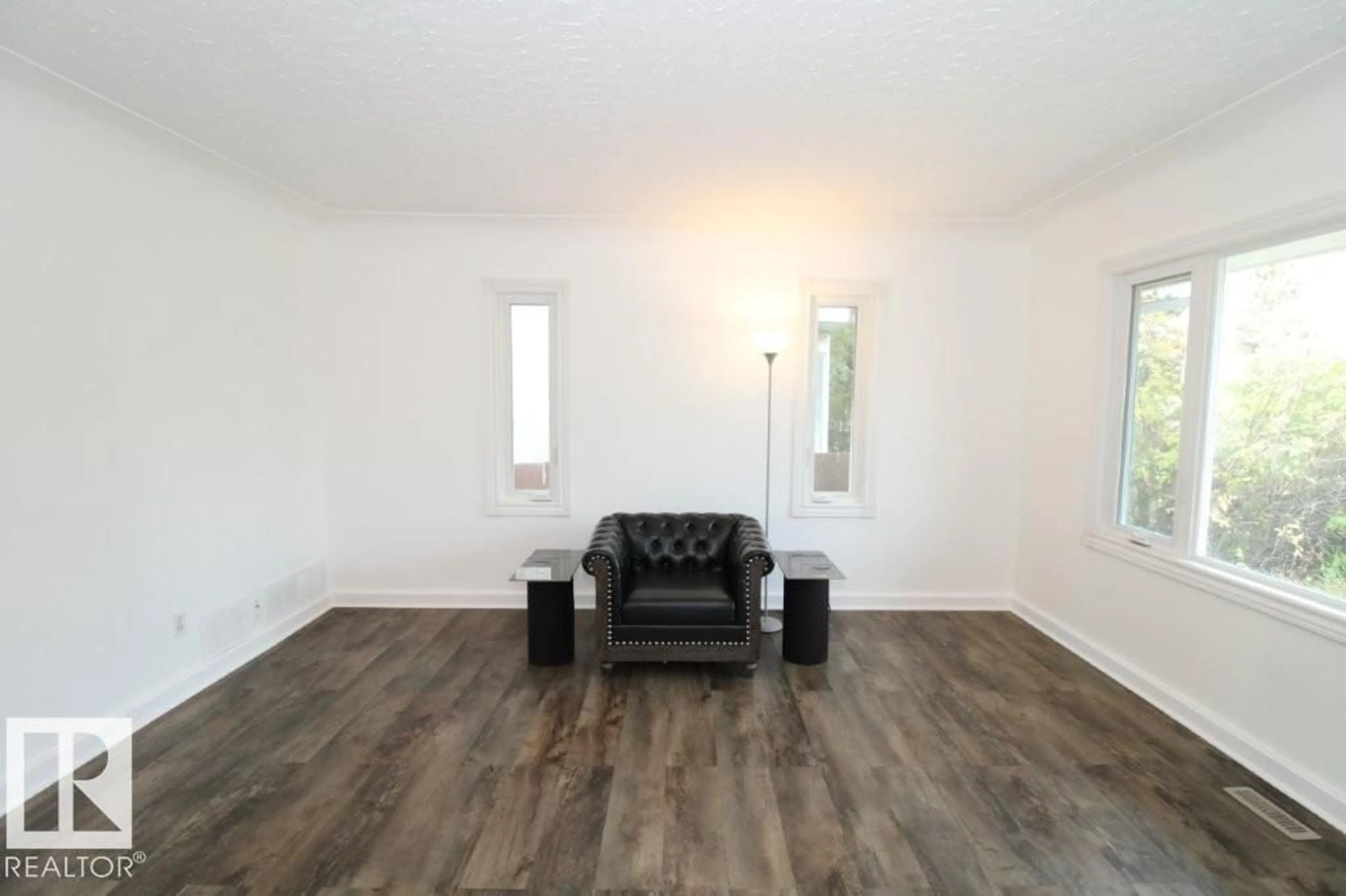 A pic of a room for 12415 94 ST, Edmonton Alberta T5G1K5