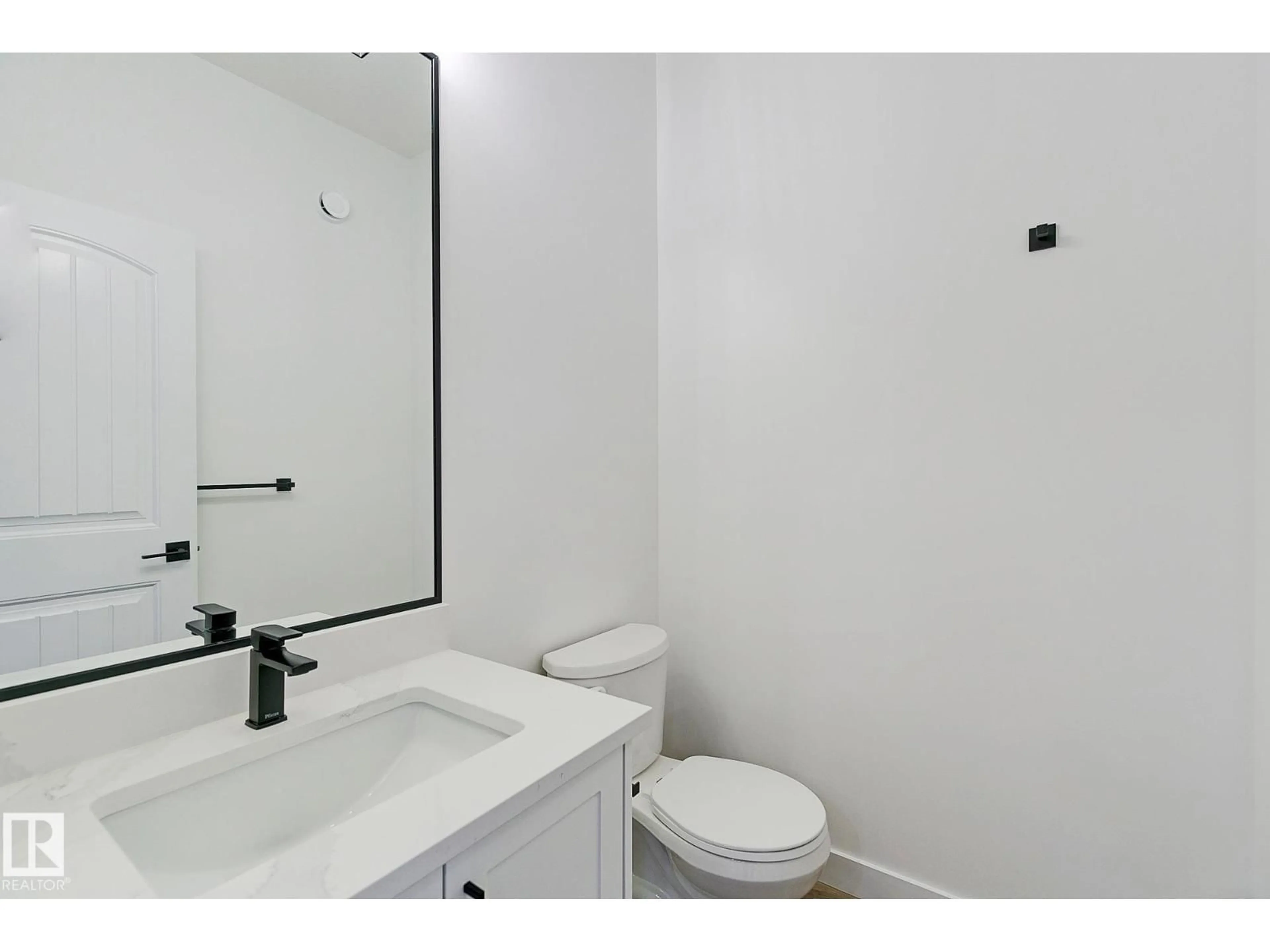 Standard bathroom, unknown for 9829 107A AV, Morinville Alberta T8R2P2