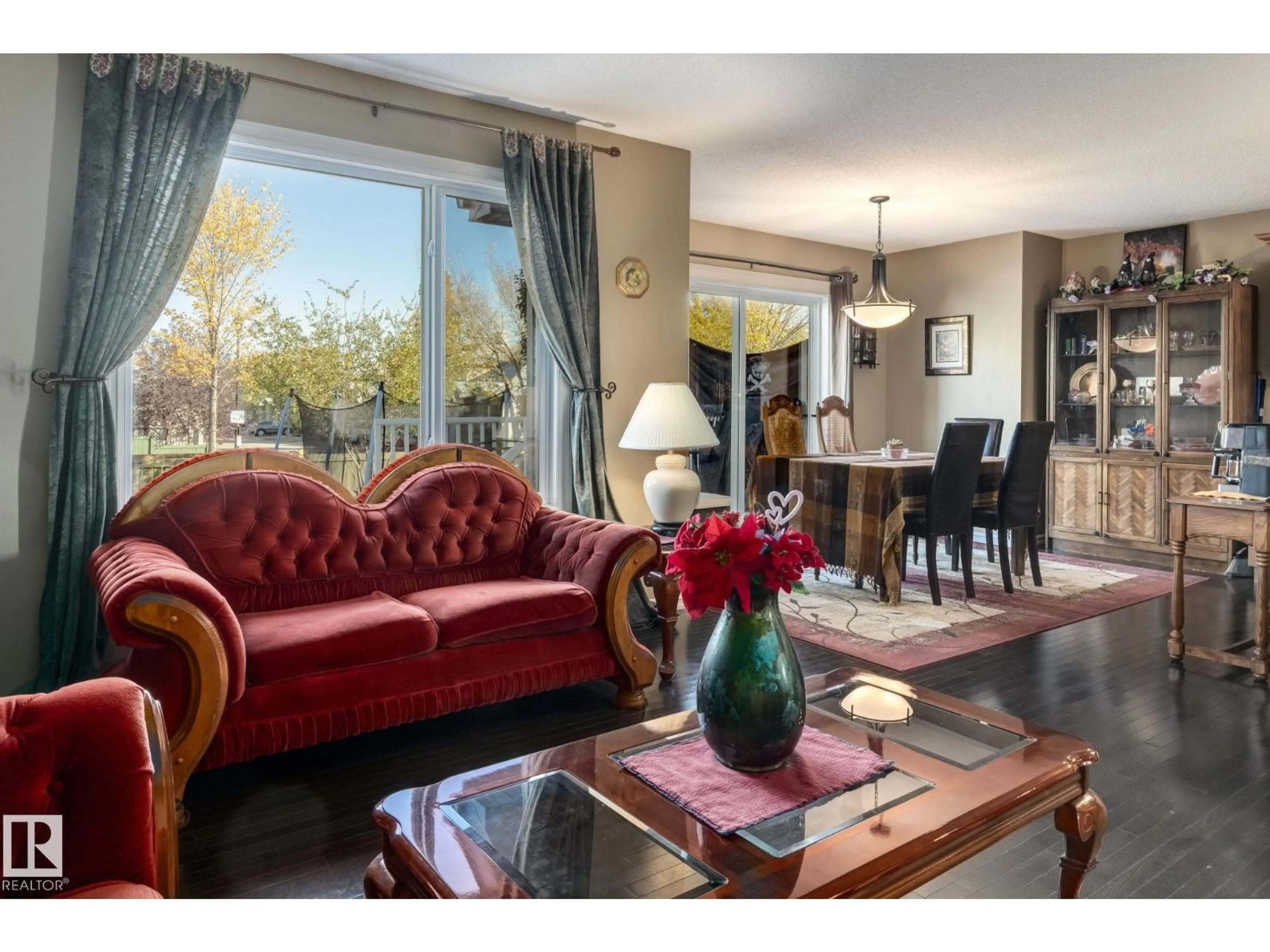 Living room with furniture, unknown for 182 WELLINGTON PL, Fort Saskatchewan Alberta T8L0G4