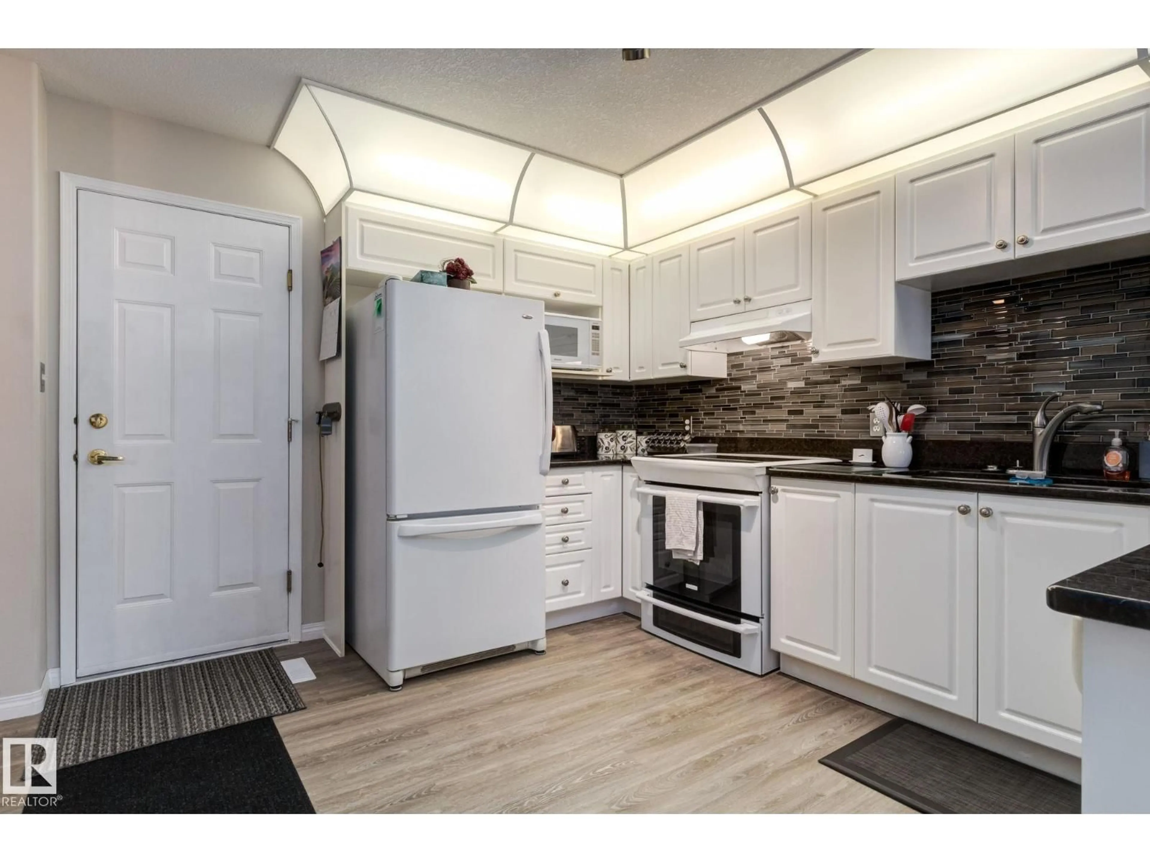 Standard kitchen, unknown for #22 - 201 BOTHWELL DR, Sherwood Park Alberta T8H2C8