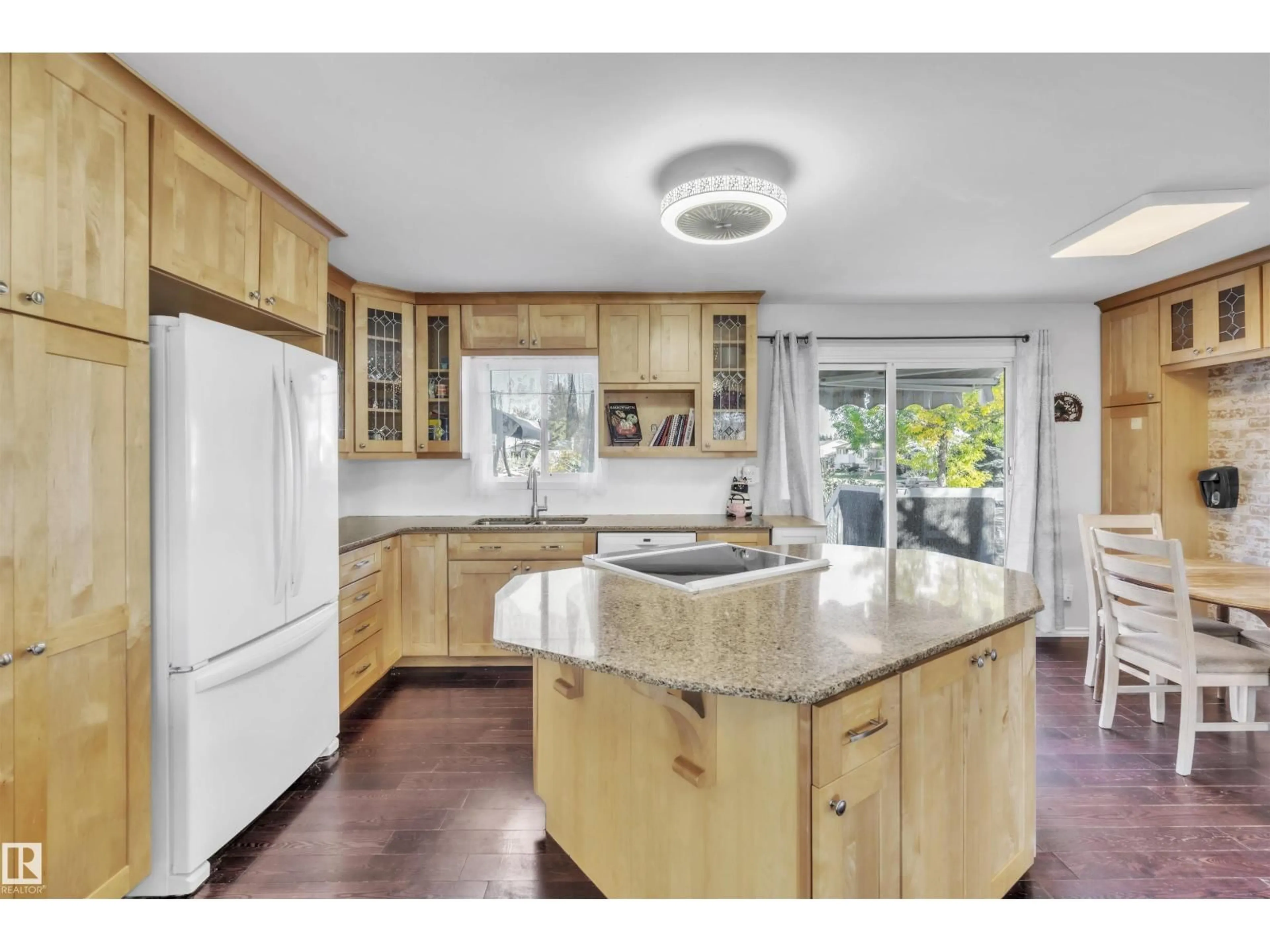 Open concept kitchen, unknown for 4701 46 ST, Bonnyville Town Alberta T9N1M1