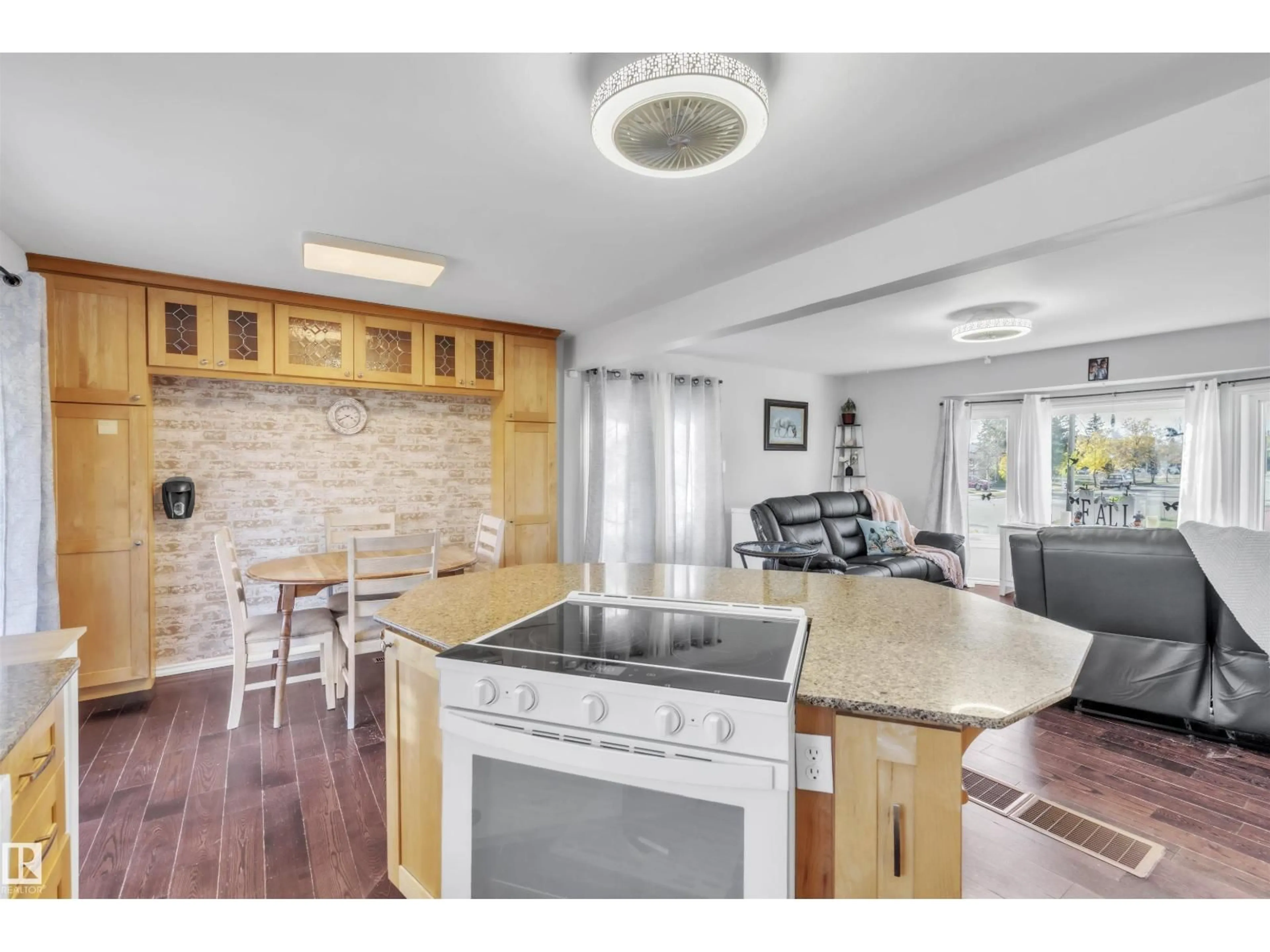 Open concept kitchen, ceramic/tile floor for 4701 46 ST, Bonnyville Town Alberta T9N1M1