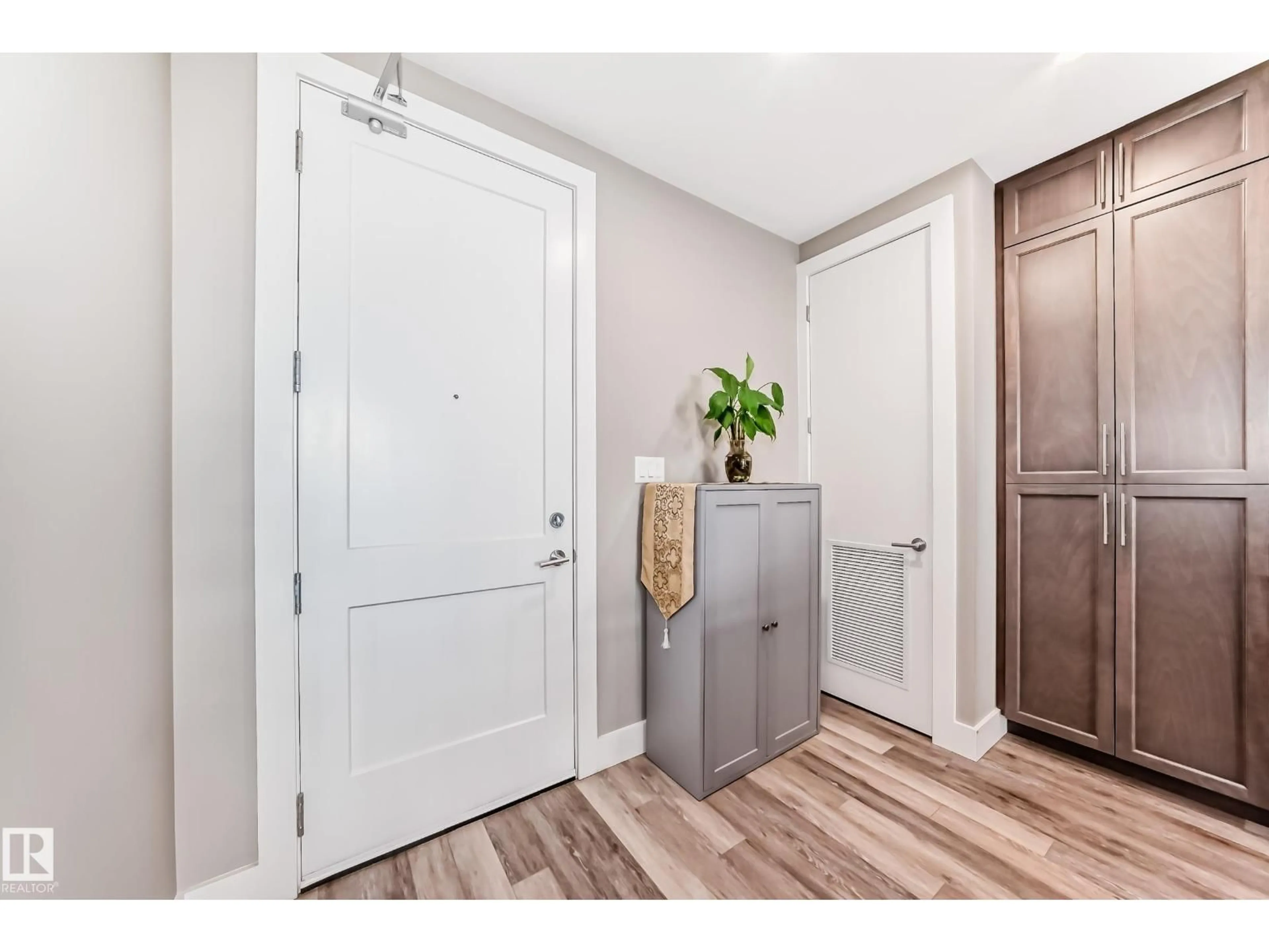 Indoor entryway for #421 - 524 GRIESBACH PR, Edmonton Alberta T5E6X2