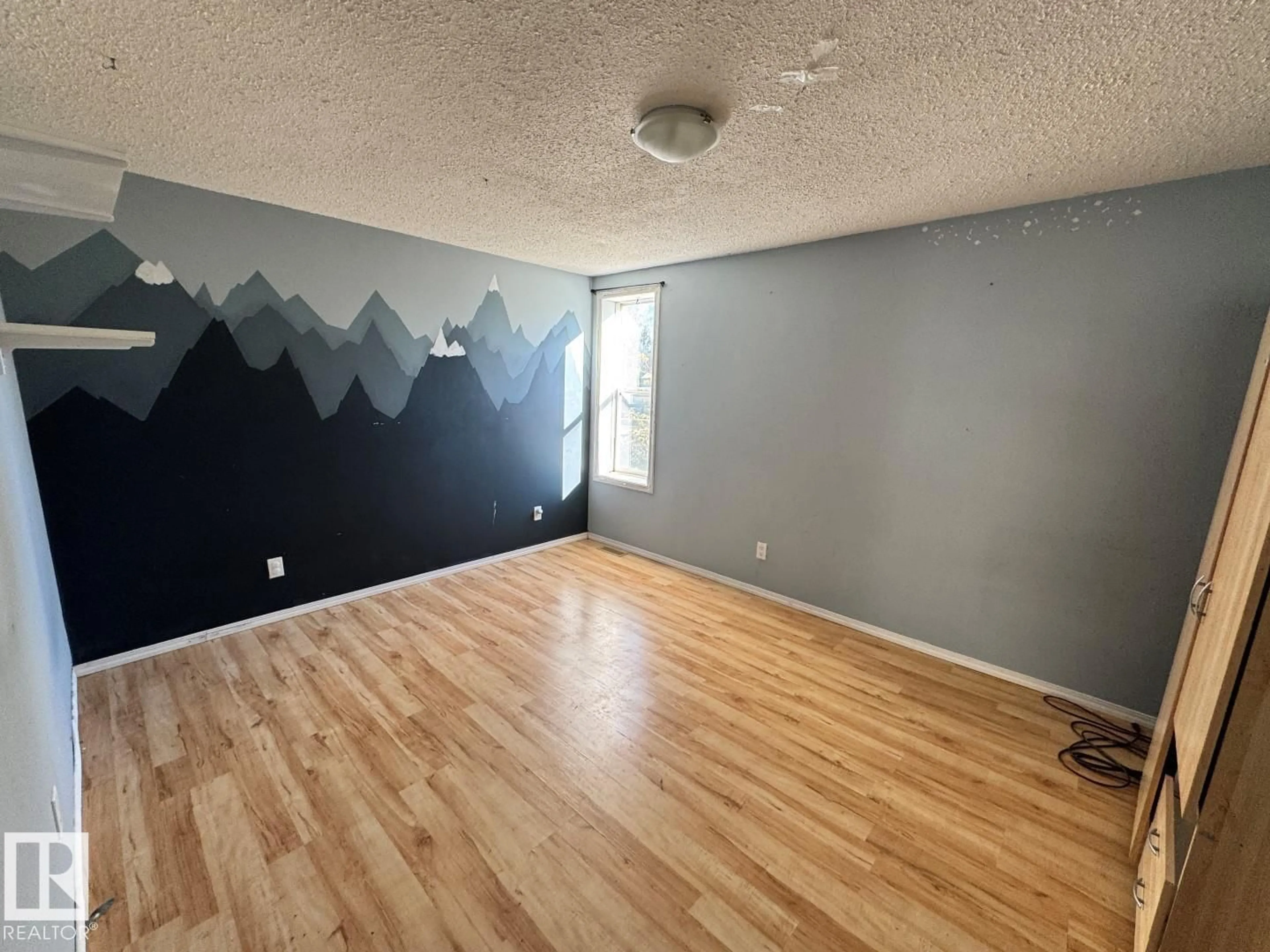 A pic of a room for 10770 - 1126 WINTERBURN RD, Edmonton Alberta T5S1T6