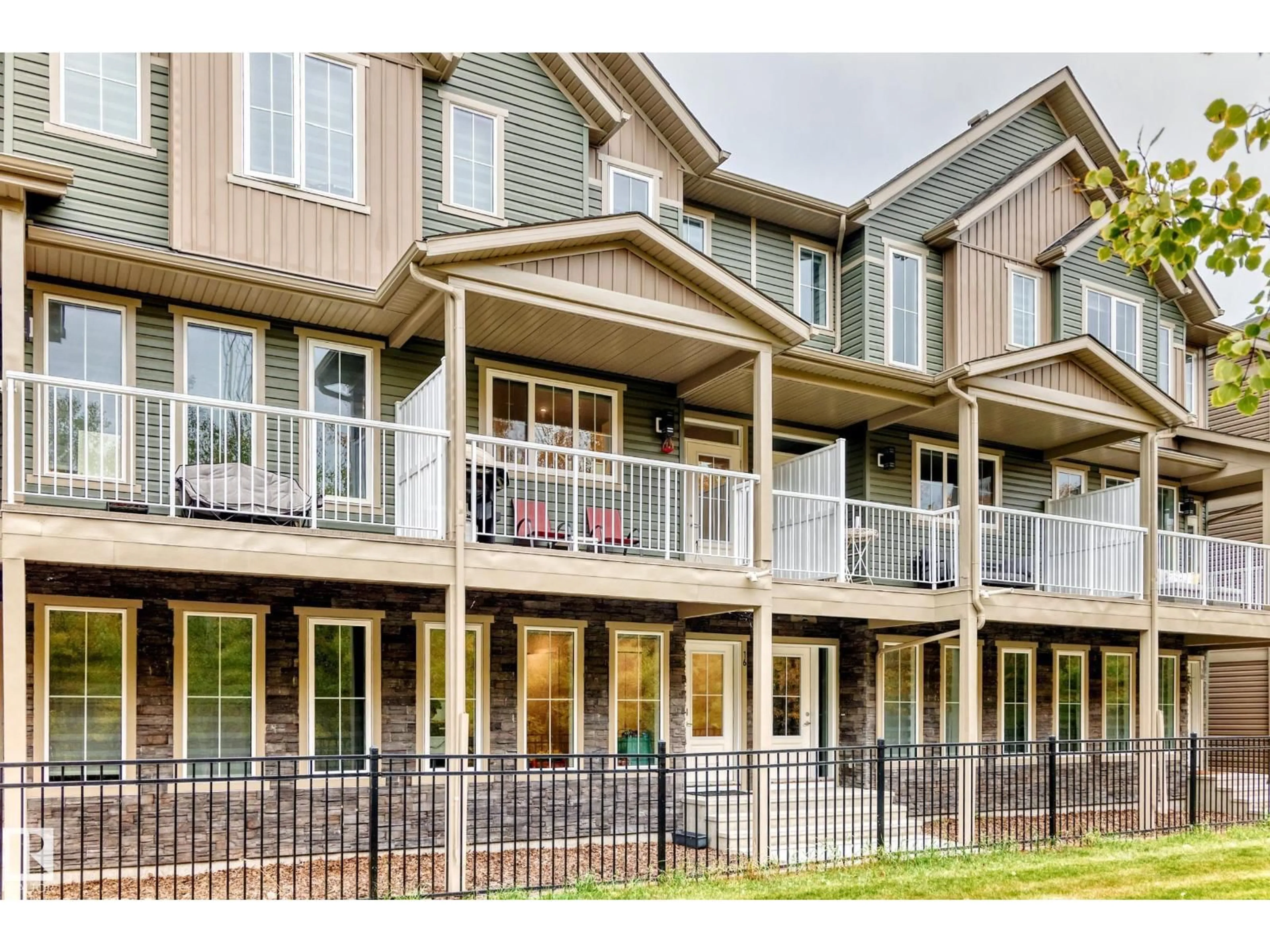 Unknown for 16 1051 GRAYDON HILL BV, Edmonton Alberta T6W3C8