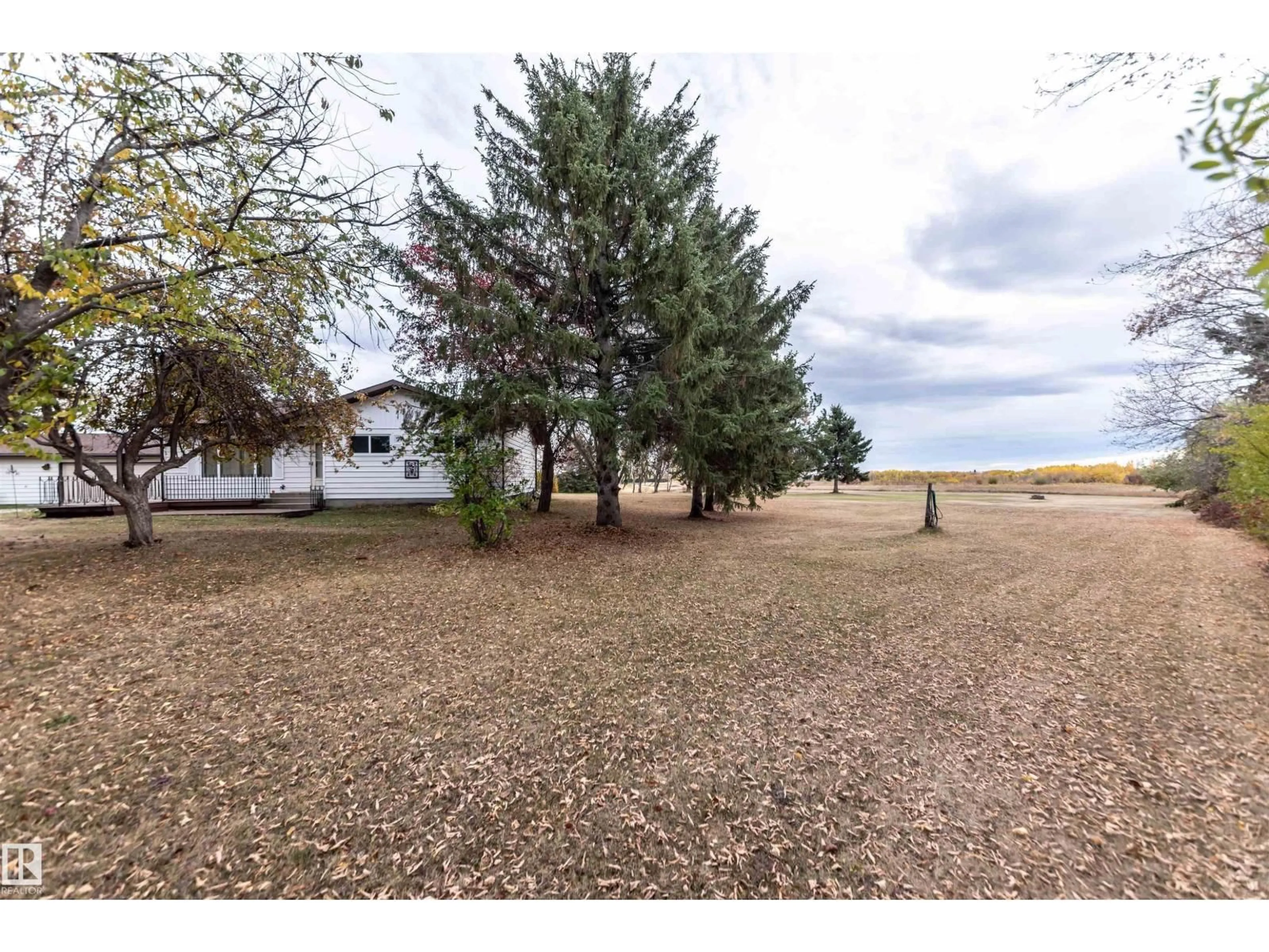 A pic from outside/outdoor area/front of a property/back of a property/a pic from drone, water/lake/river/ocean view for 30 53111 RGE ROAD 22, Rural Parkland County Alberta T7Y2J4