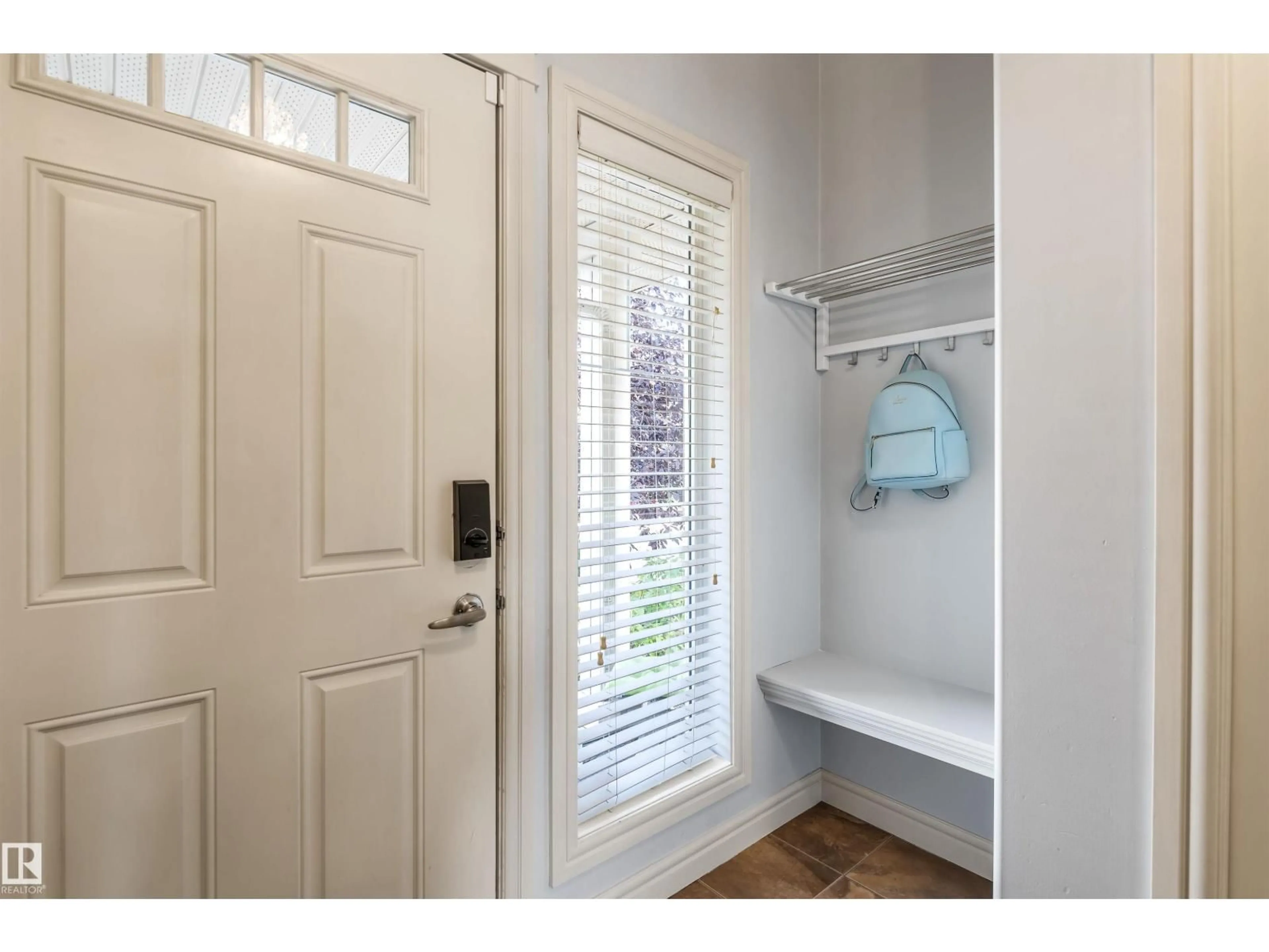 Indoor entryway for #4 - 15151 43 ST, Edmonton Alberta T5Y0L3